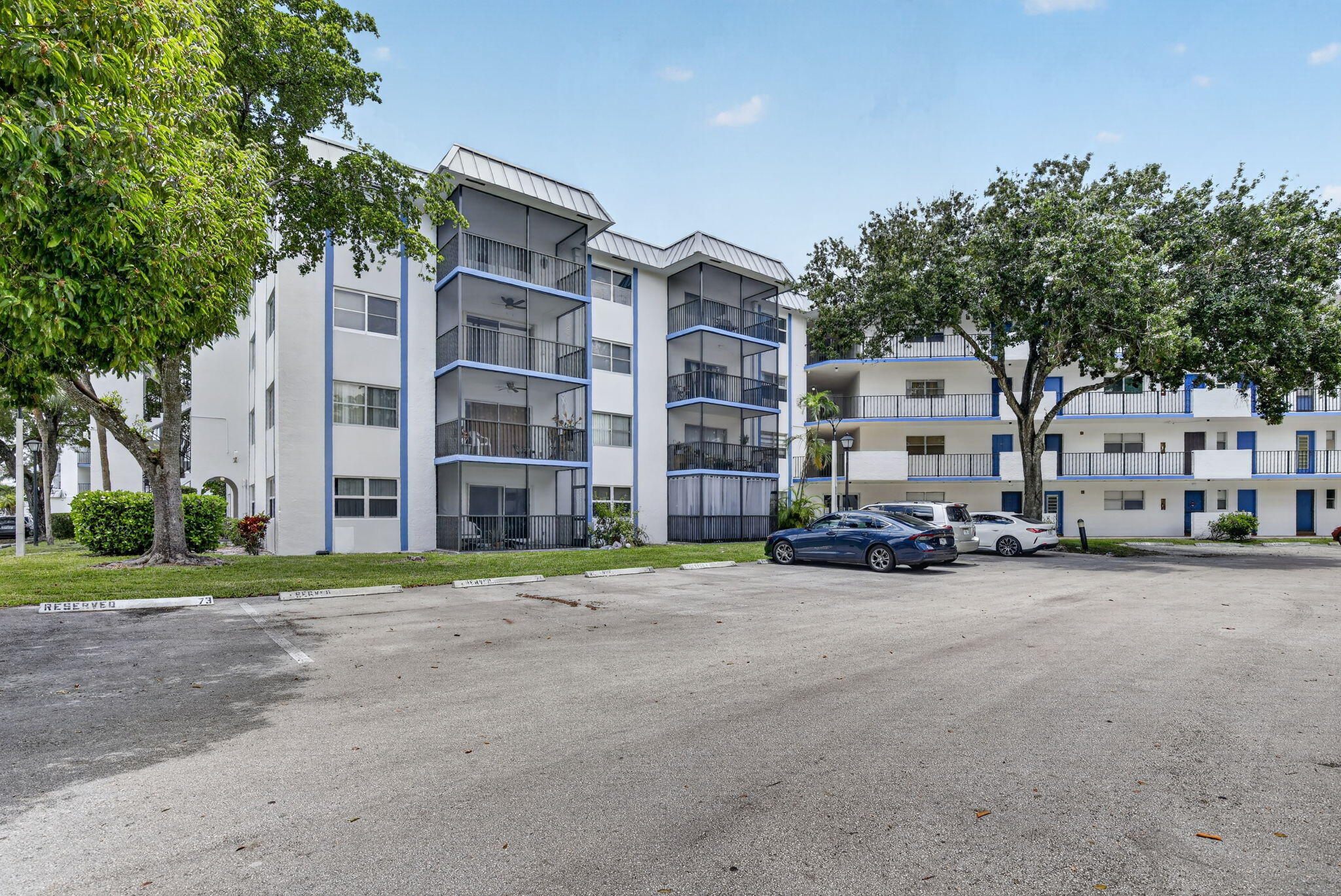 6001 N Falls Circle Drive 306 — photo