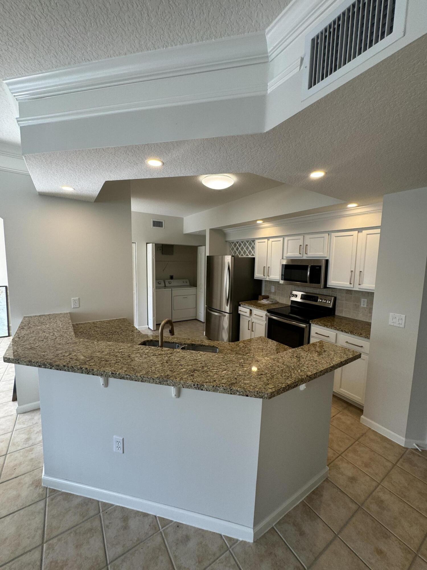 225 Murcia Drive 305 — photo
