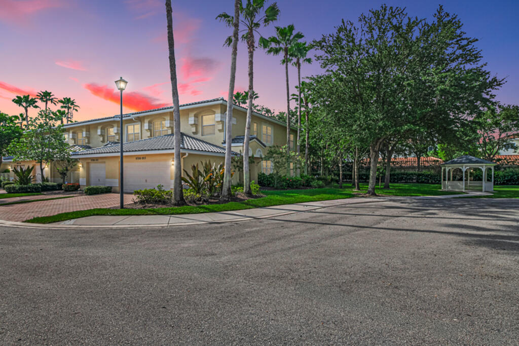9786 Midship Way 203 — photo