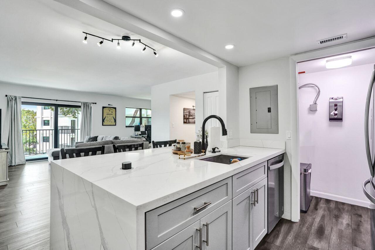 1000 River Reach Drive 321 — photo