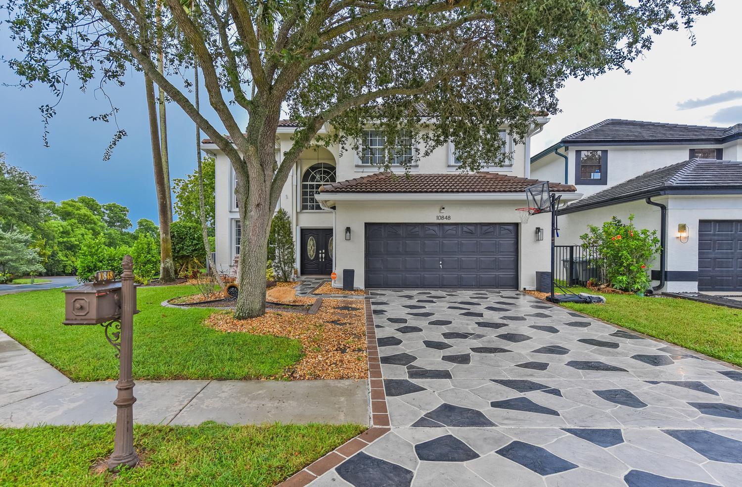 10848 Tamoron Lane — photo