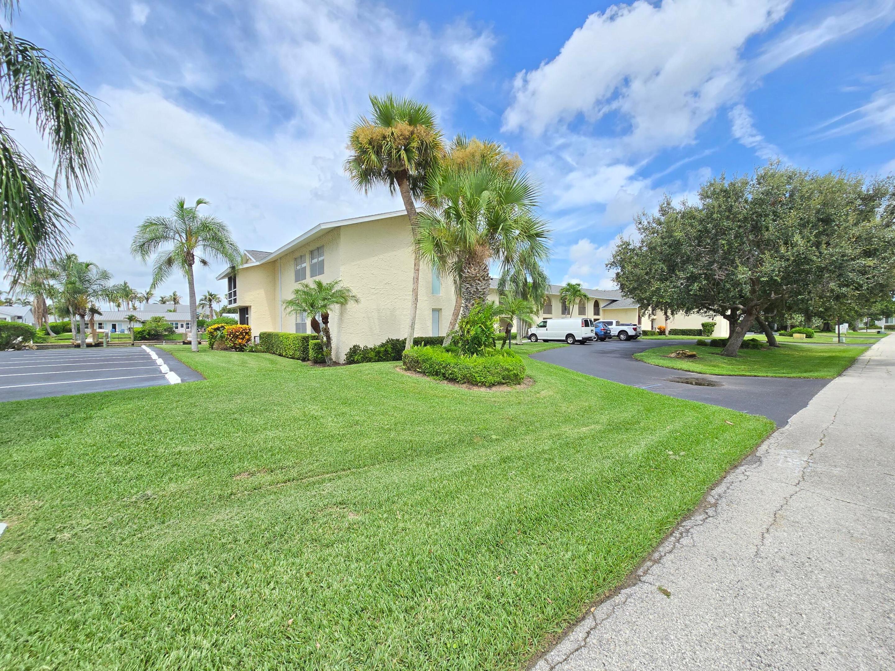 1935 Cobia Drive 103E — photo