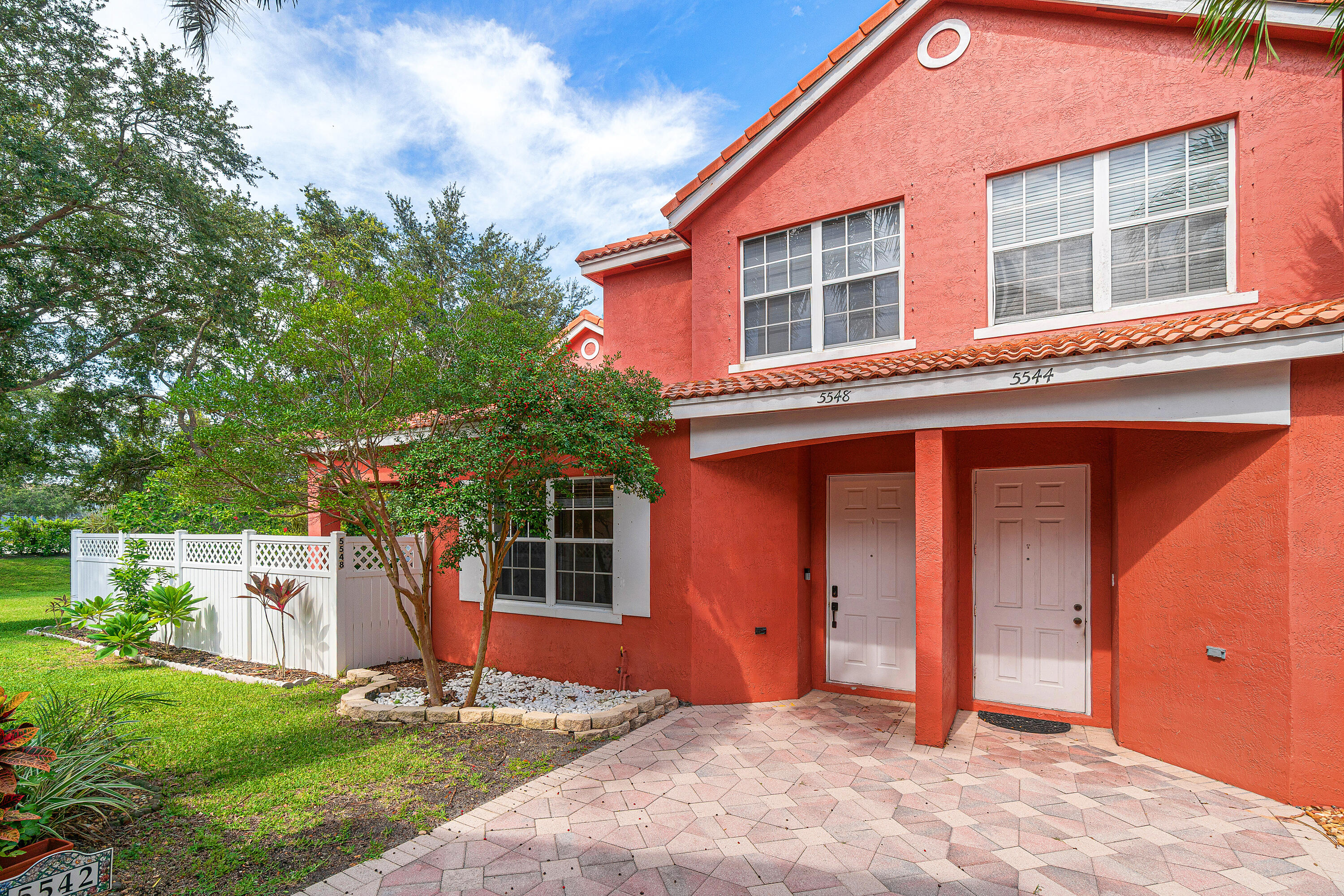 5548 Boynton Gardens Drive — photo