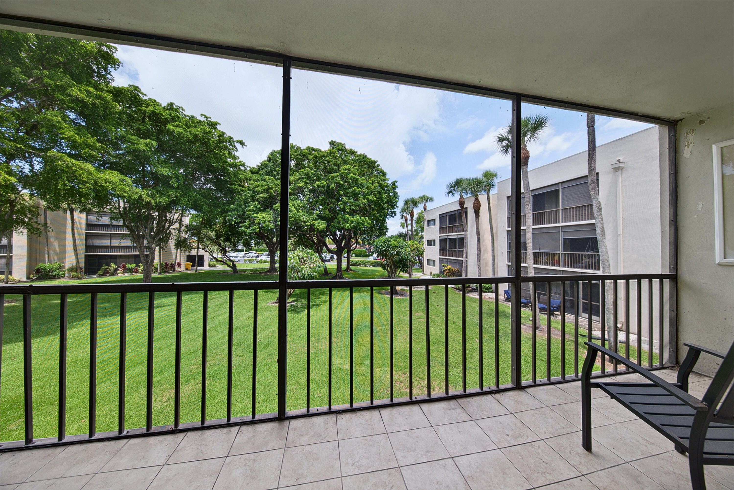 5190 Las Verdes Circle 214 — photo
