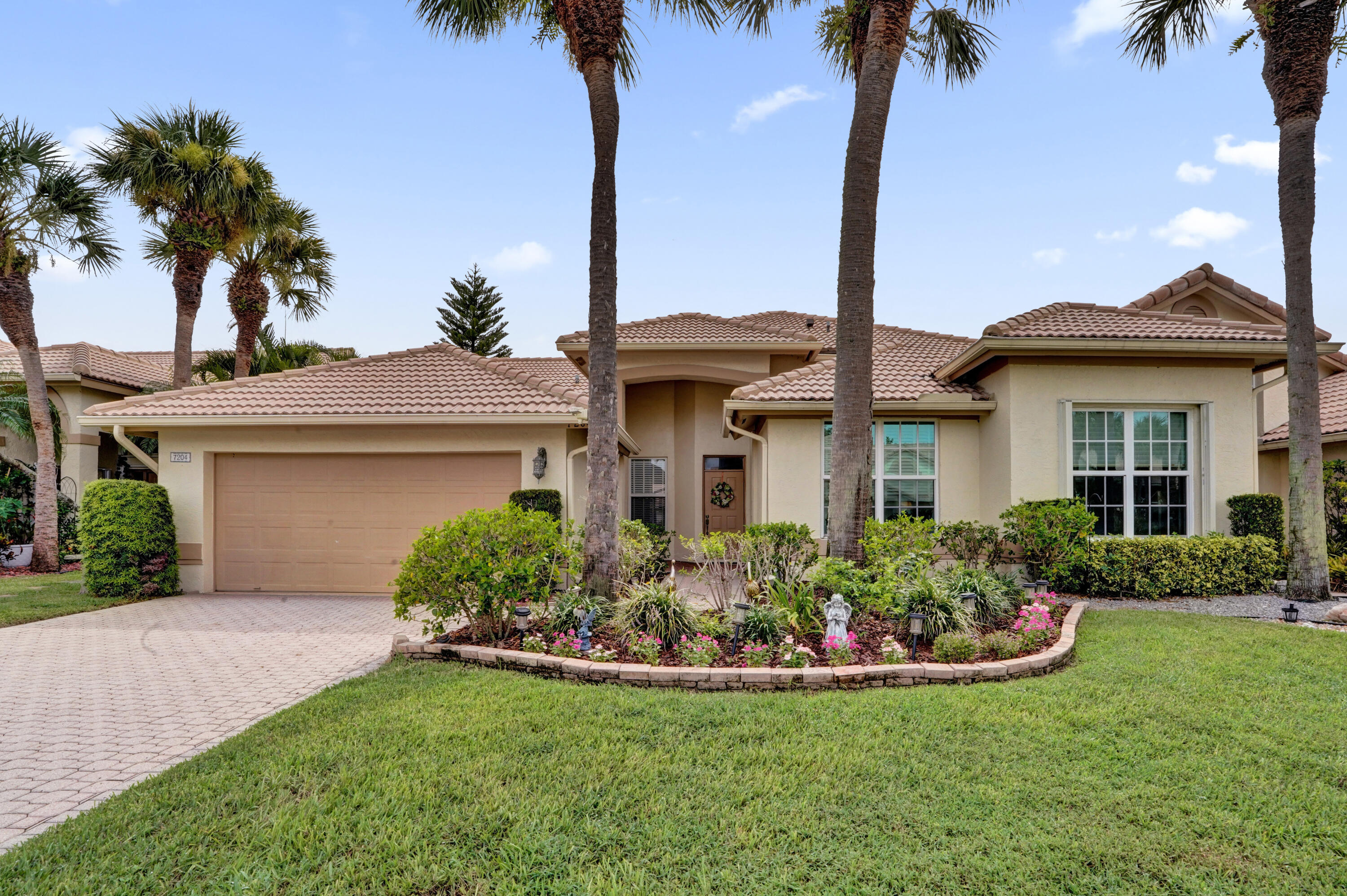 7204 Ashford Lane — photo