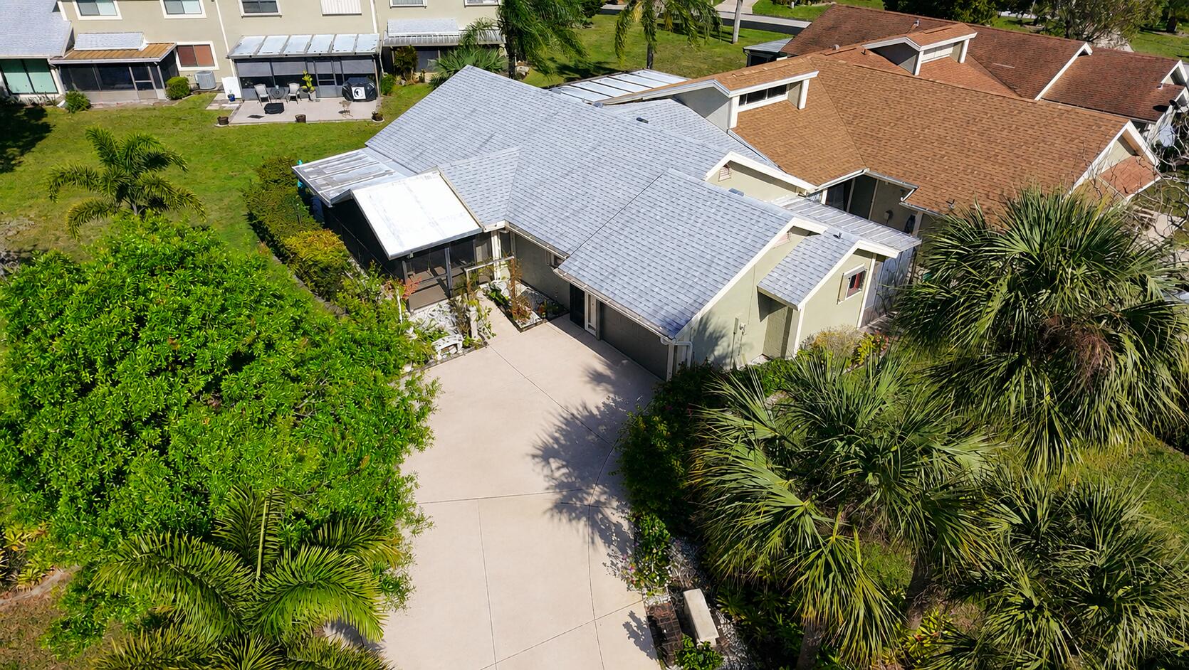 1417 SE Colchester Circle — photo