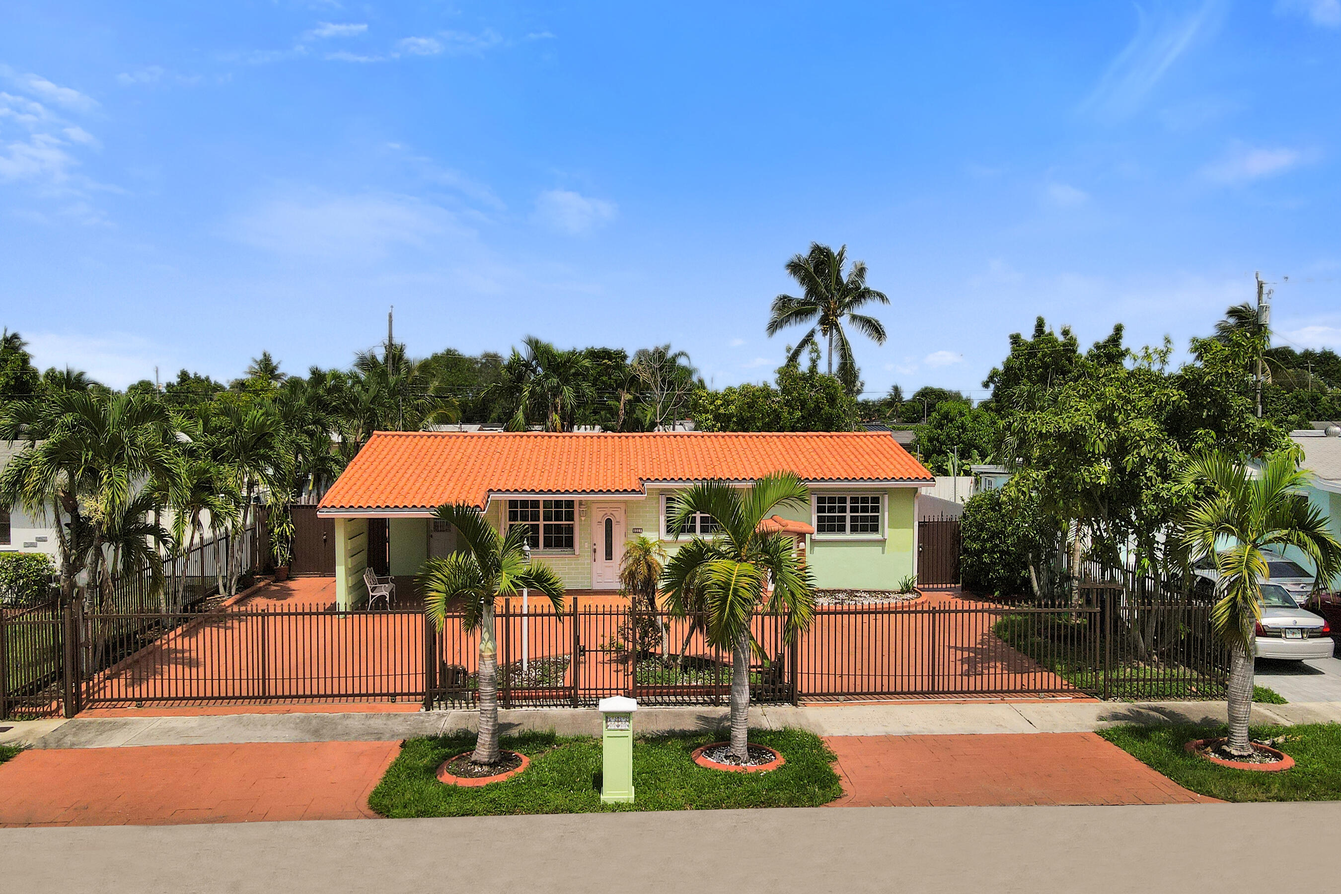 3311 SW 105th Court — photo