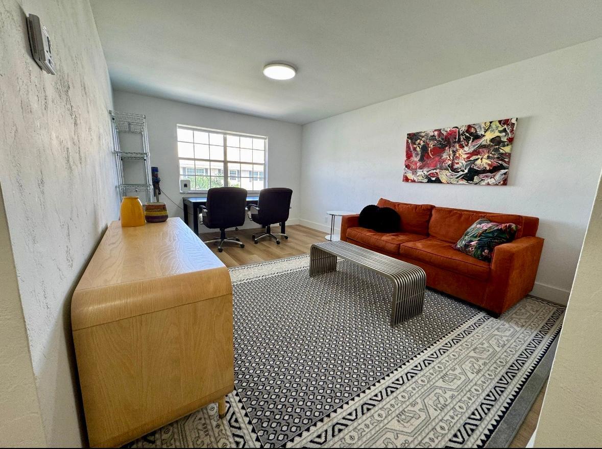 299 SW 7th Street 2070 — photo