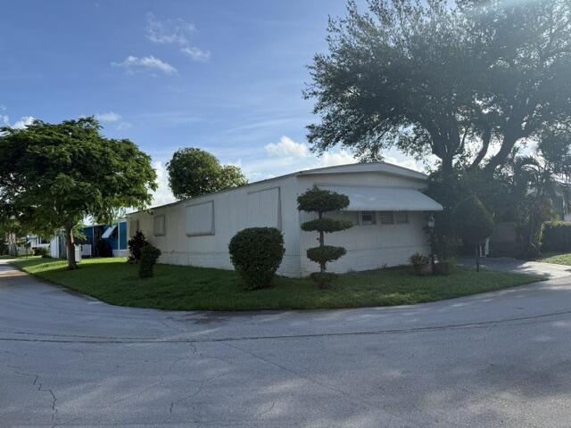 1817 Dolphin Place — photo