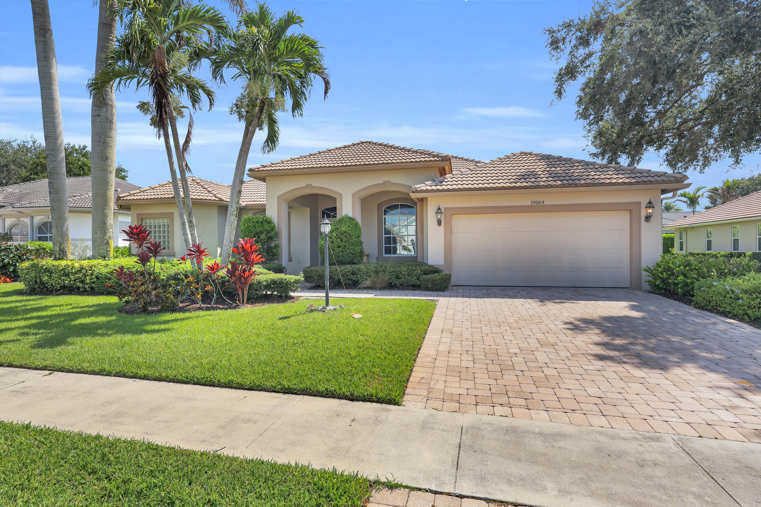 19064 SE Jupiter River Drive — photo