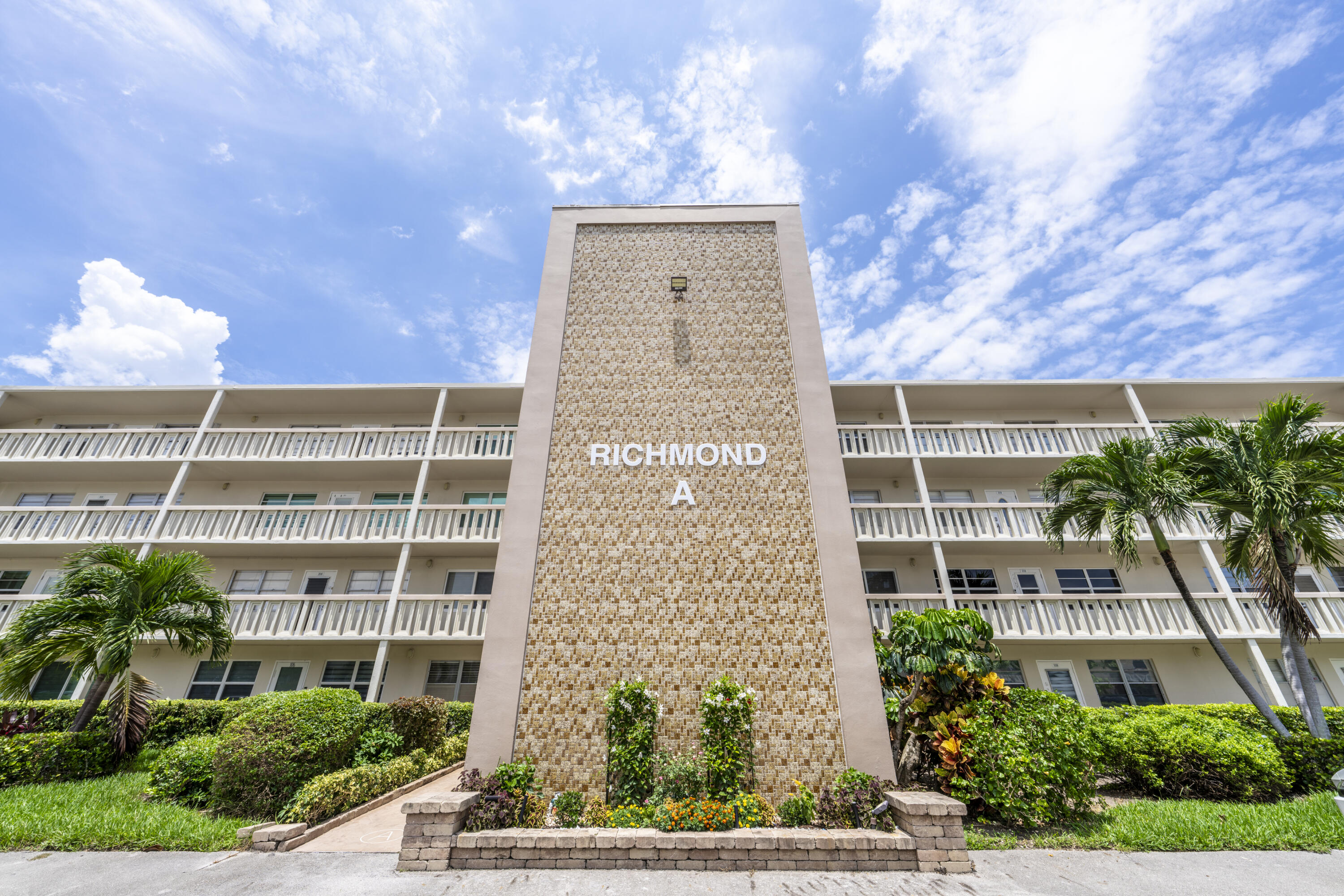 206 Richmond a 206 — photo