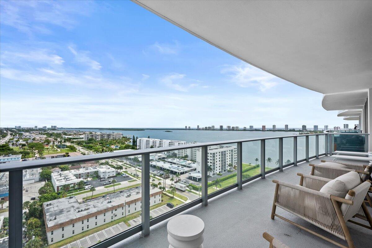 220 Lake Shore Drive 1513 — photo