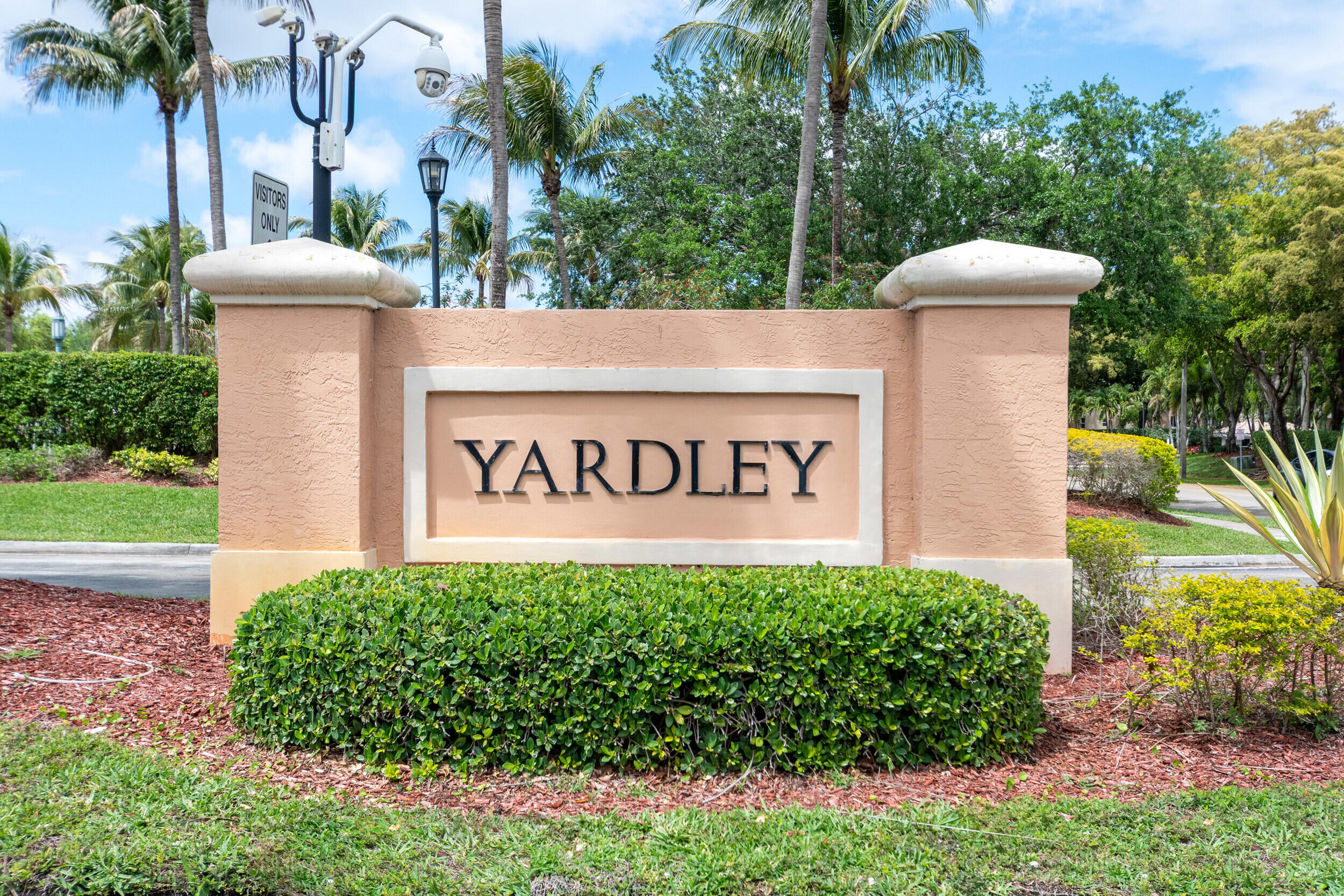 7775 Yardley Drive 314 — photo
