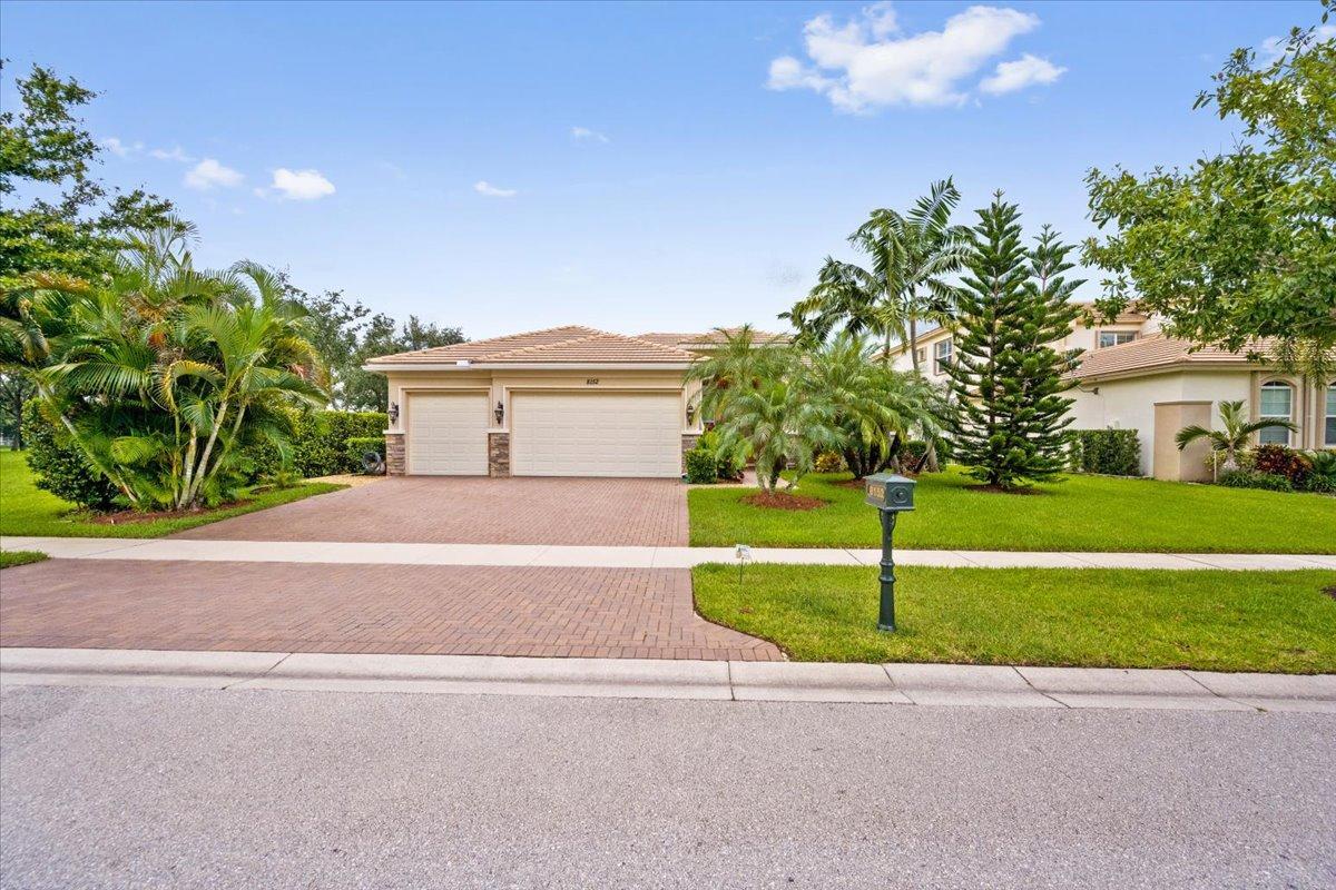8152 Butler Greenwood Drive — photo