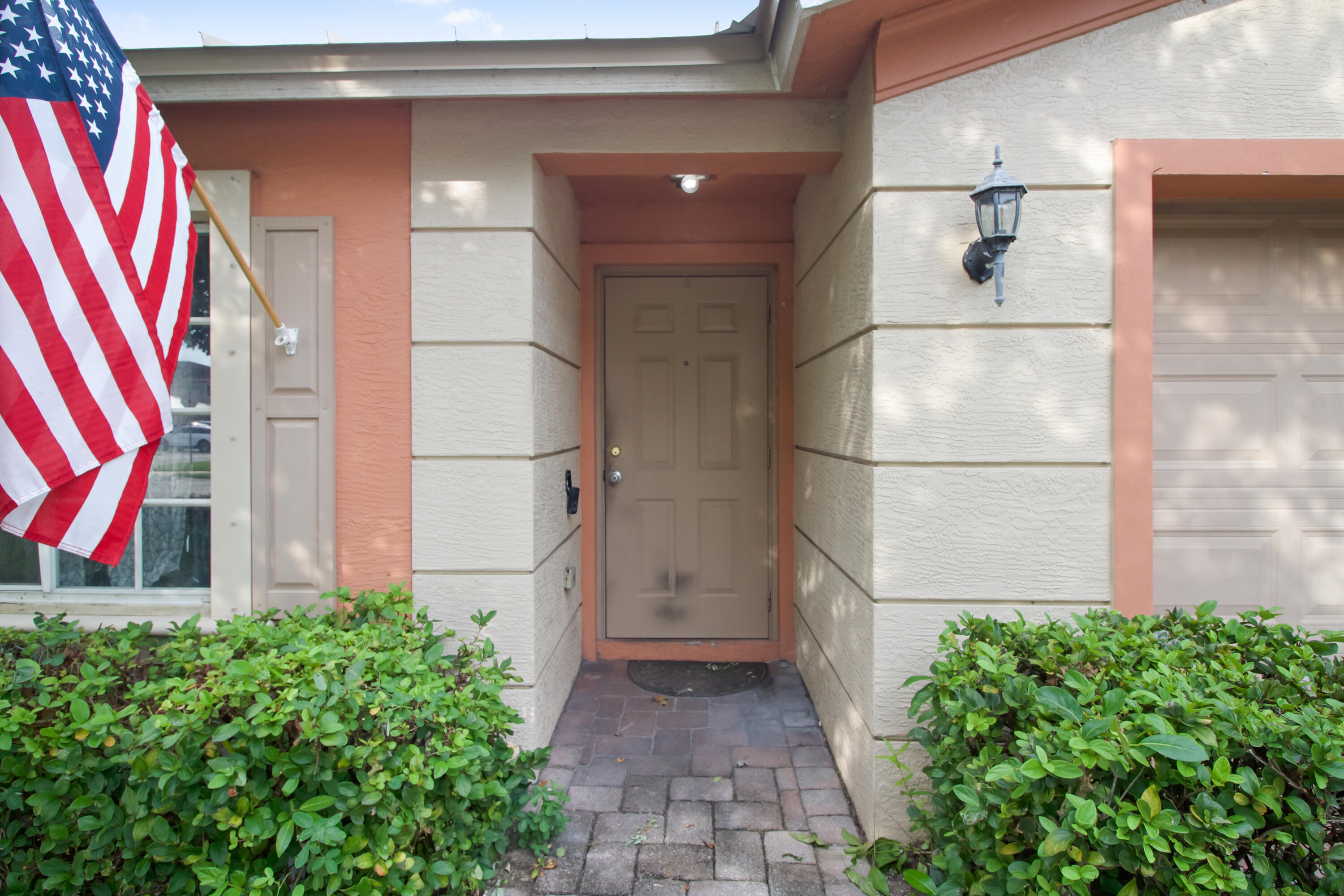 5495 SE Graham Drive — photo