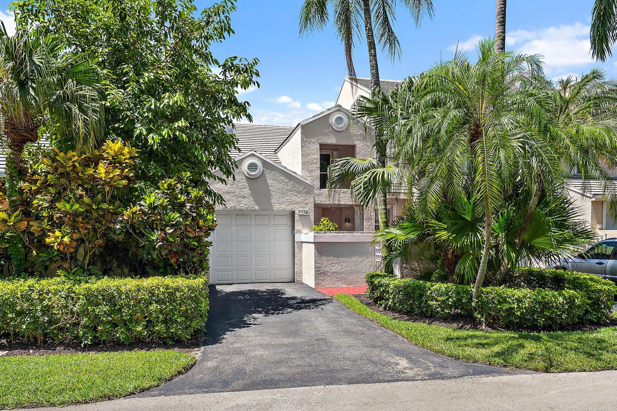 227 N Lakeshore Drive — photo