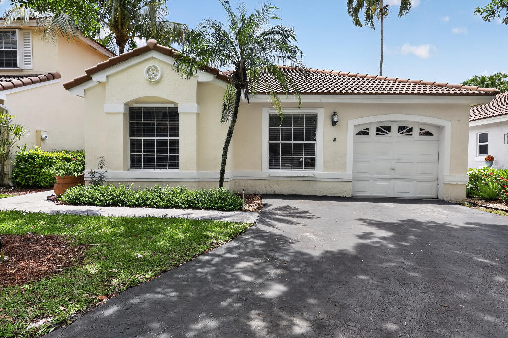 922 Opal Terrace — photo
