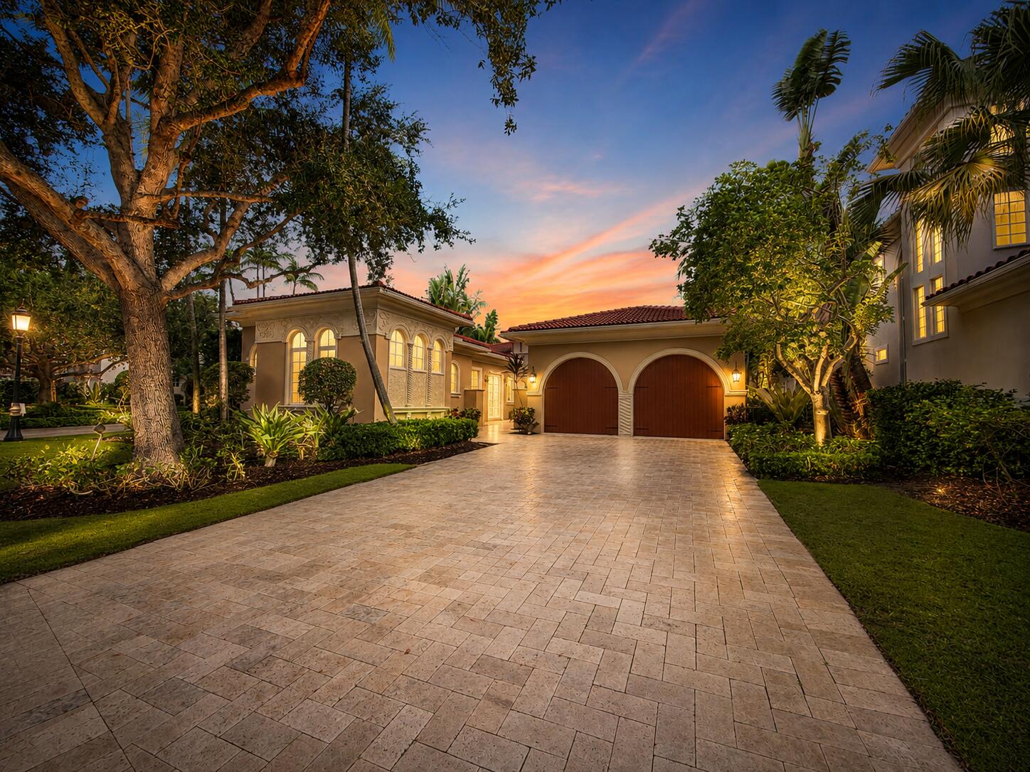 11209 Orange Hibiscus Lane — photo
