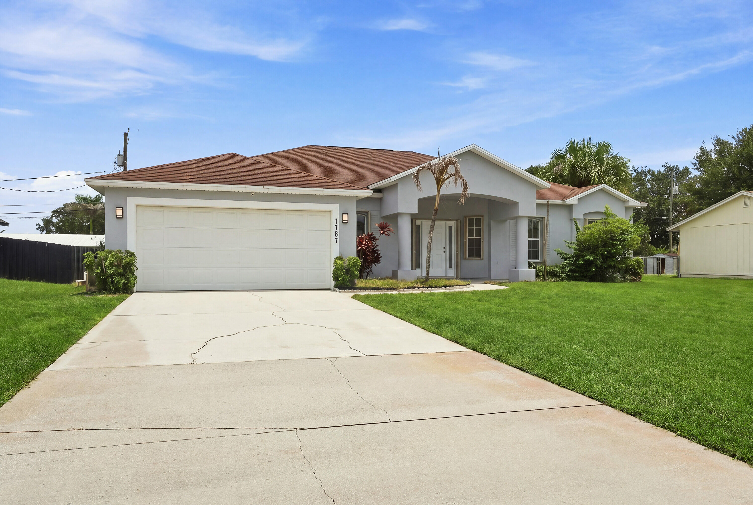 1787 SW Cameo Boulevard — photo