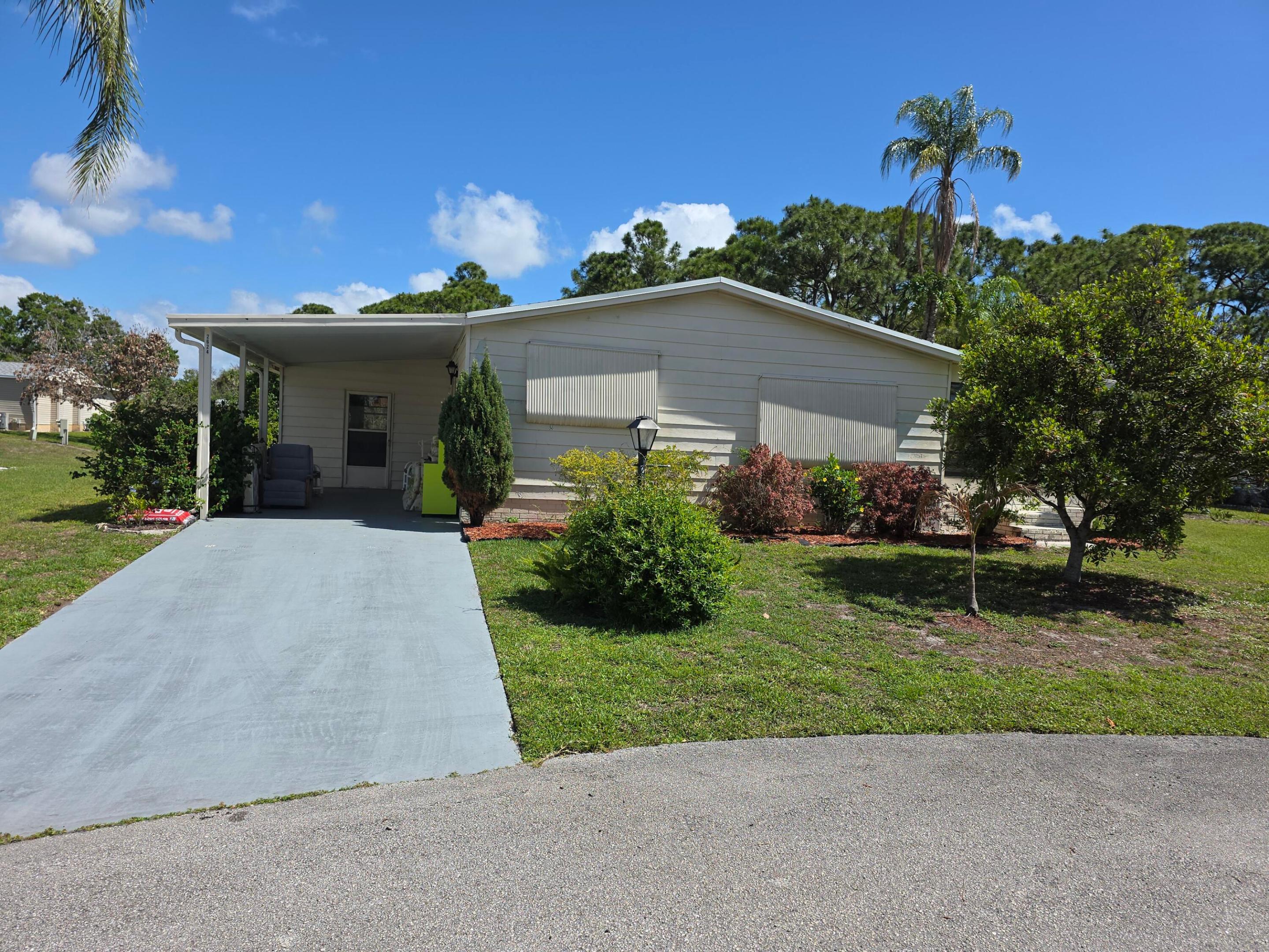 2624 Caper Court — photo