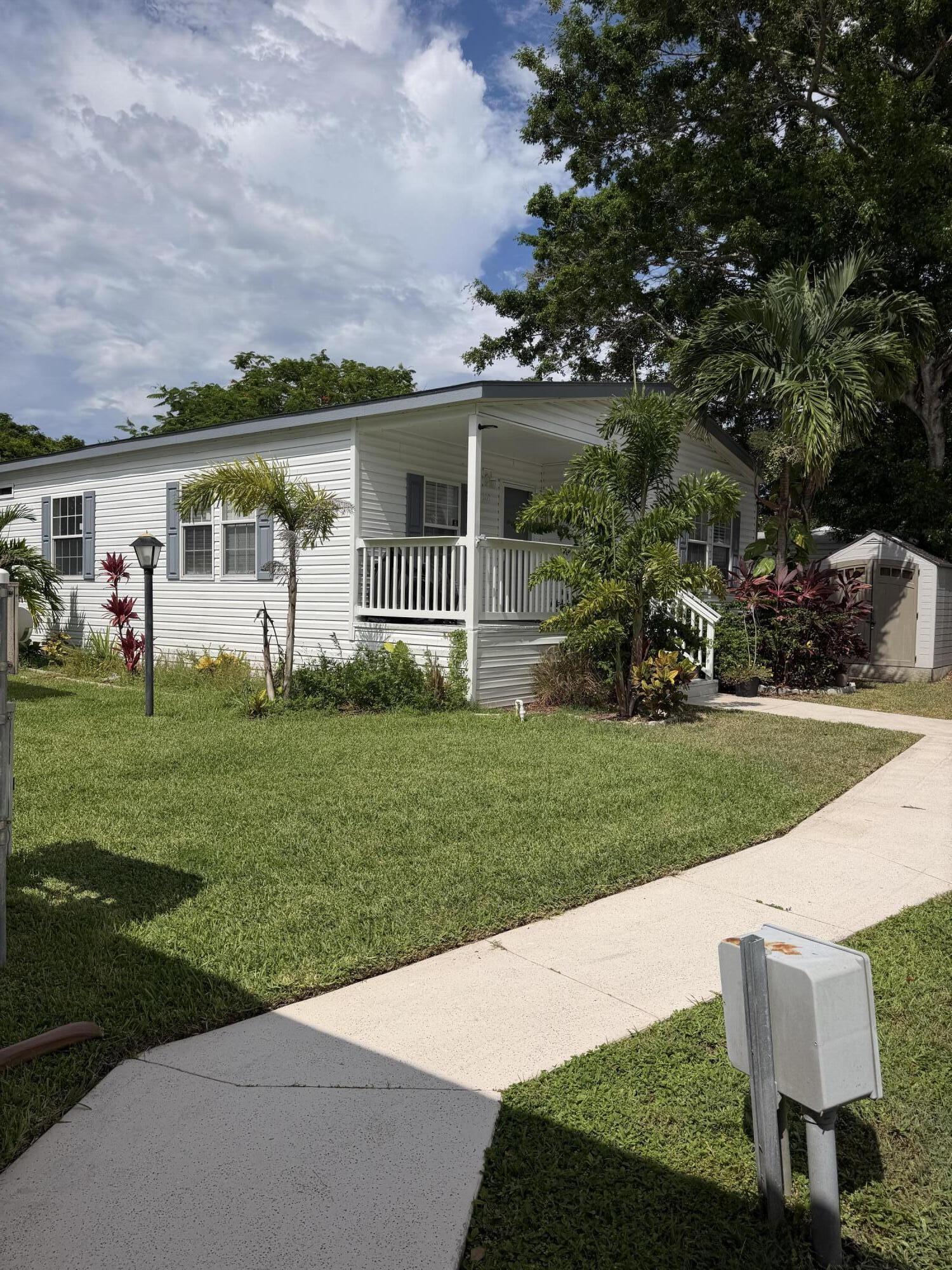 2555 Pga Boulevard 303 — photo