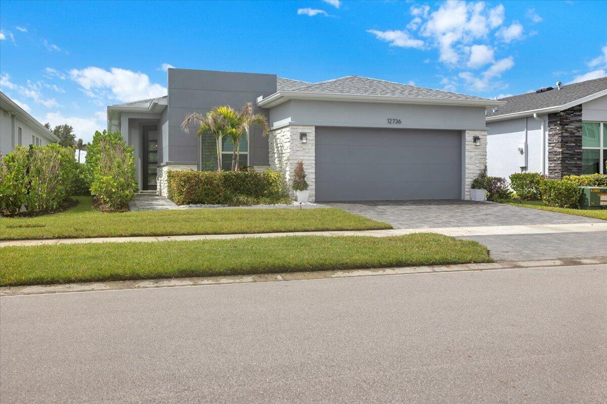 12736 SW Eleanor Drive — photo