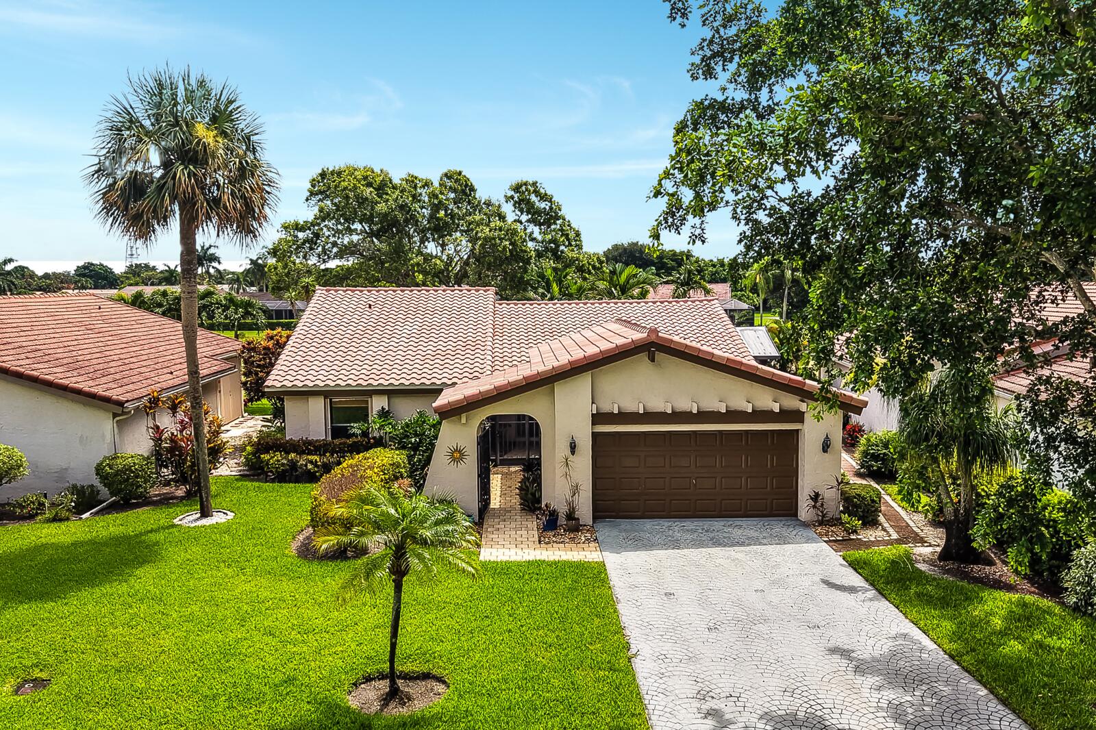 5569 Lakeview Mews Drive — photo