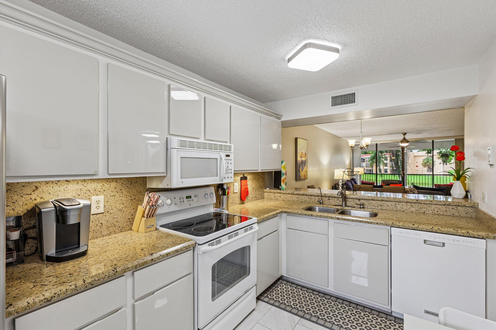 5718 Coral Lake Drive 206 — photo