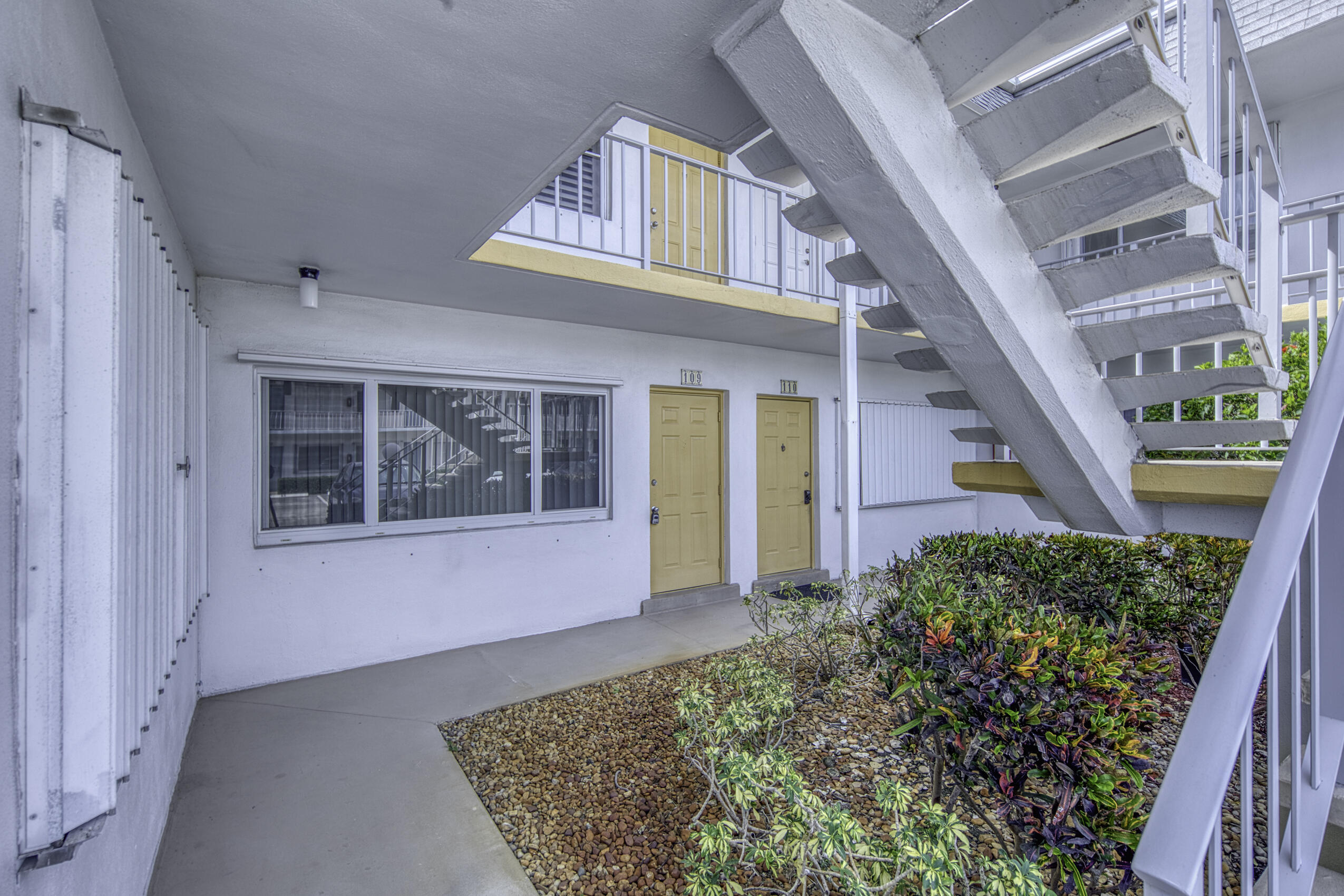 3240 Lake Osborne Drive 109 — photo