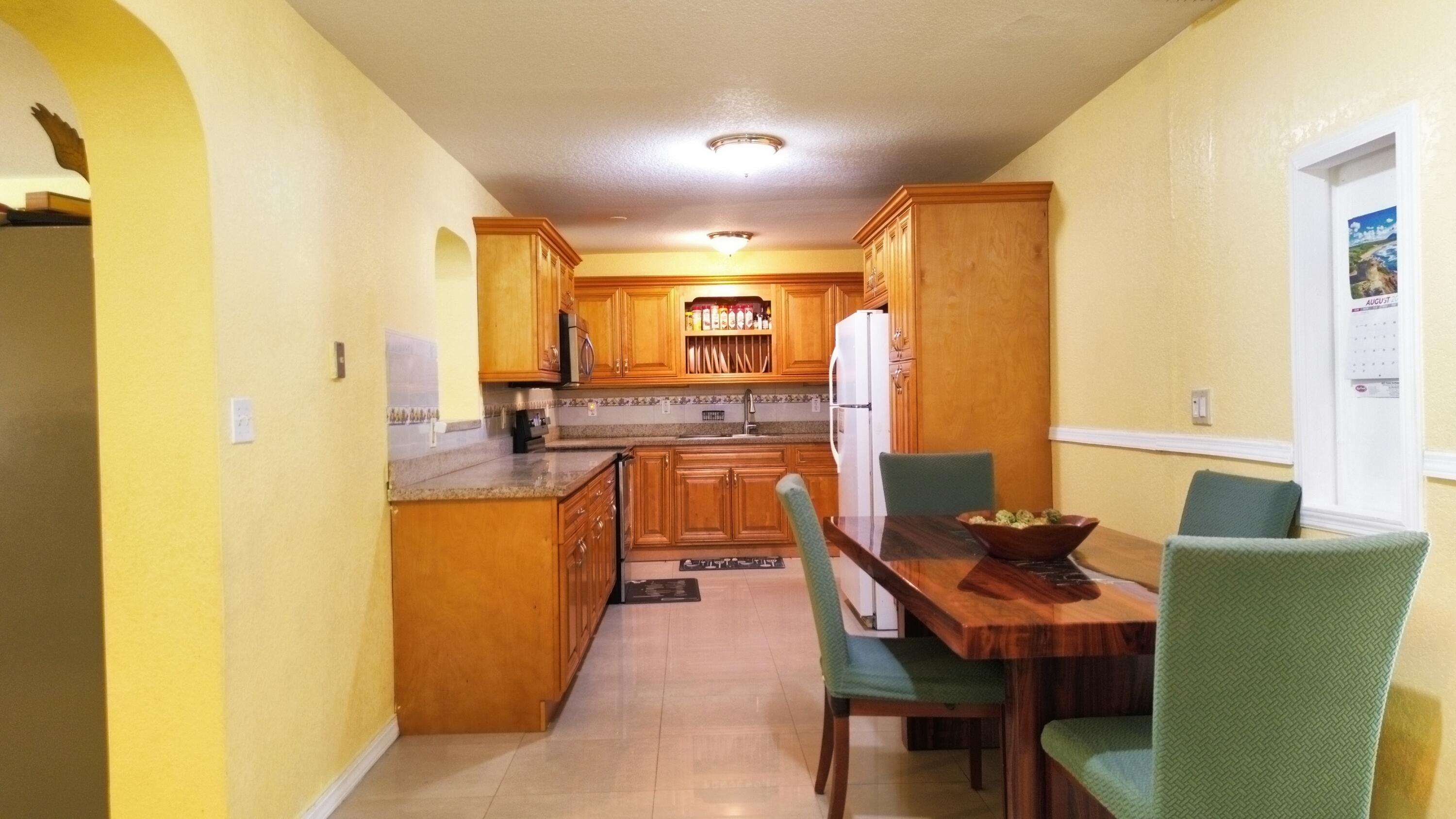 2907 SW 67th Terrace — photo