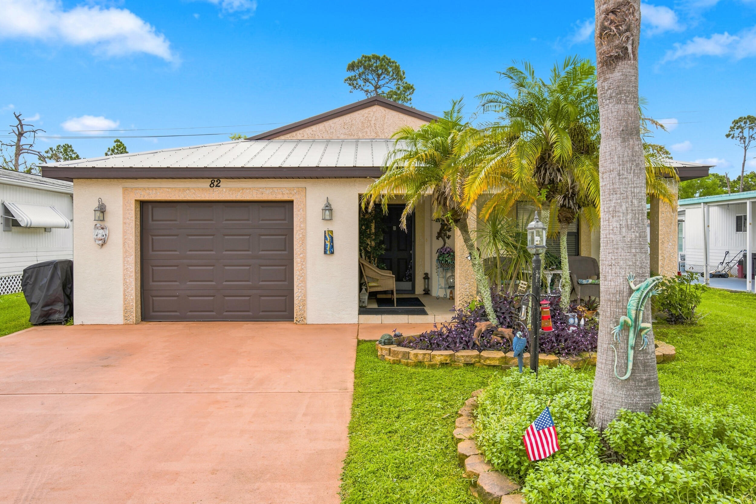 82 Mediterranean Boulevard E — photo