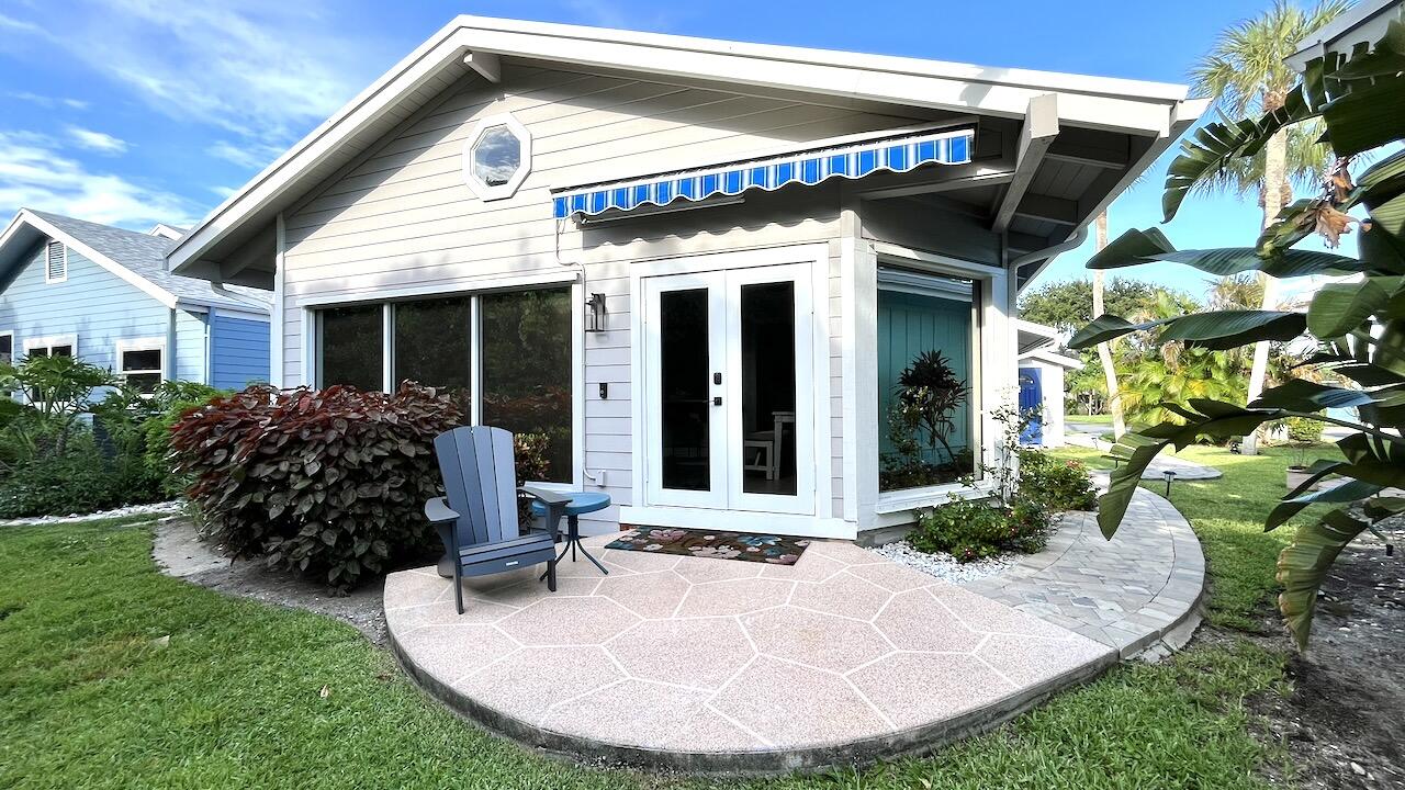 4044 NE Breakwater Drive — photo
