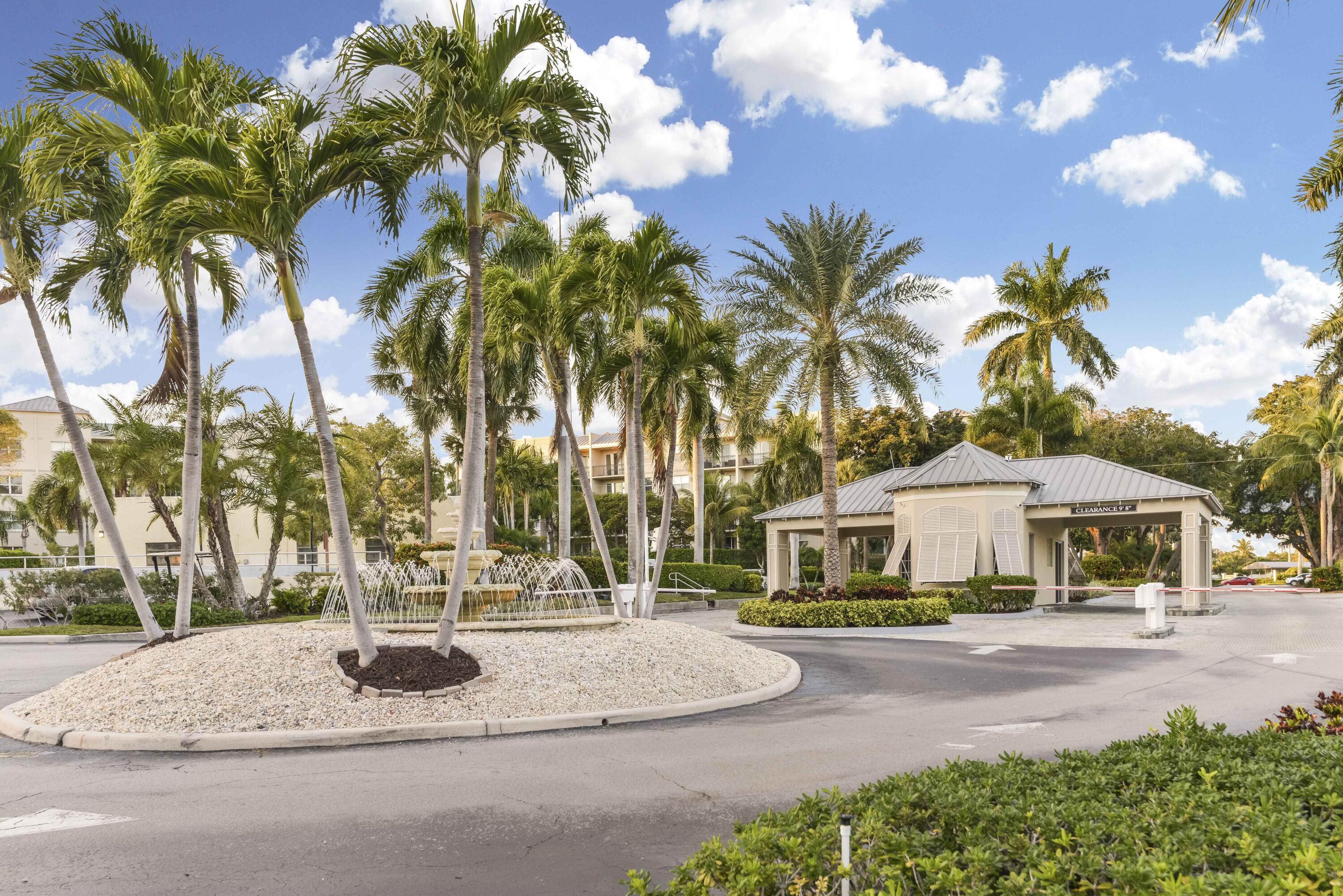 17 Royal Palm Way 105 — photo
