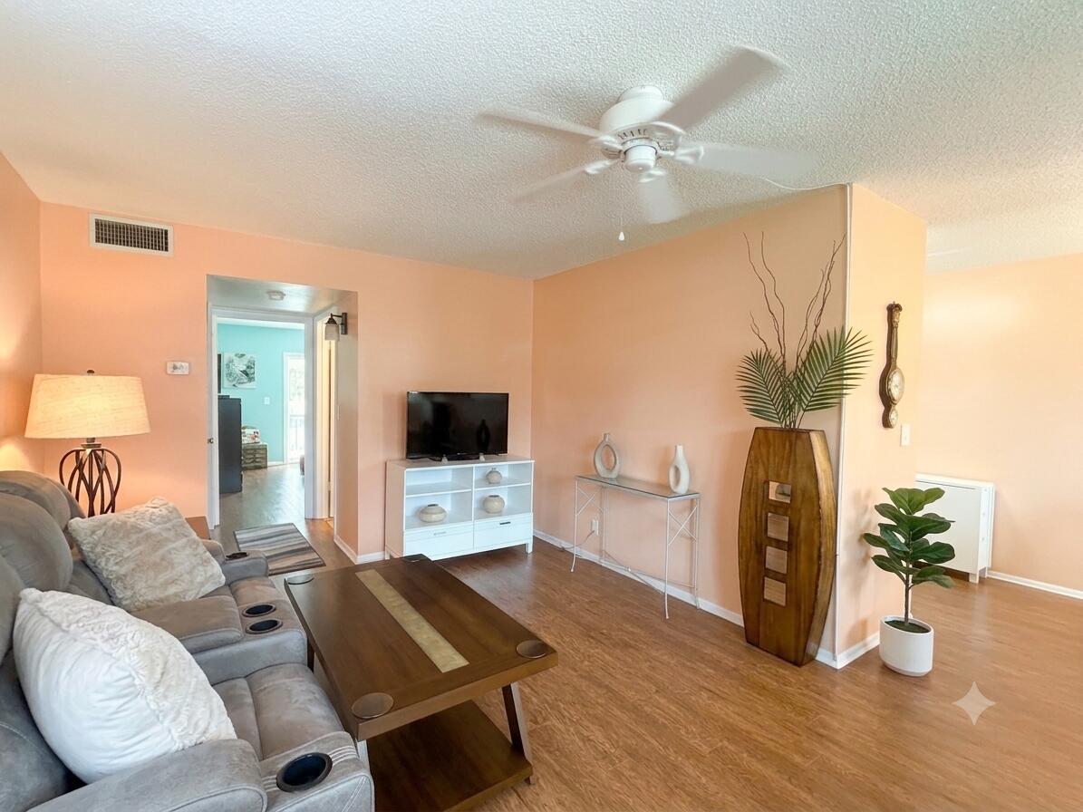 28 Pine Arbor 105 — photo