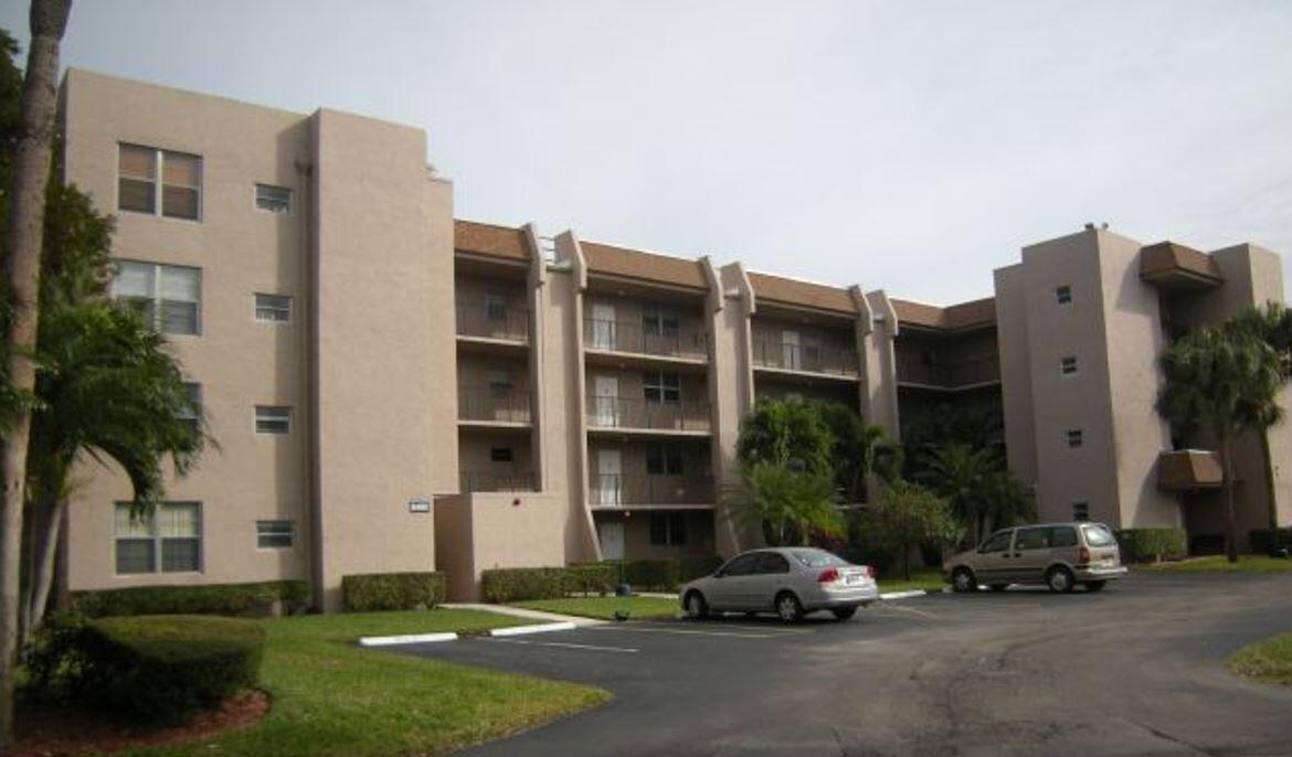 9460 Tangerine Place 207 — photo