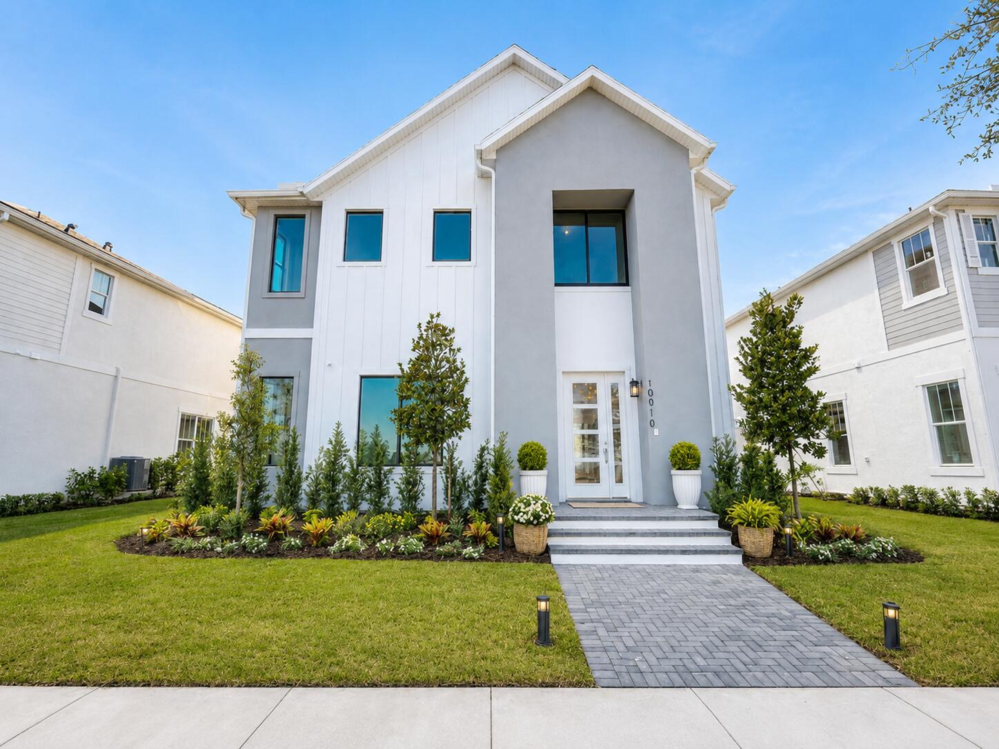 10910 SW Pioneer Parkway — photo