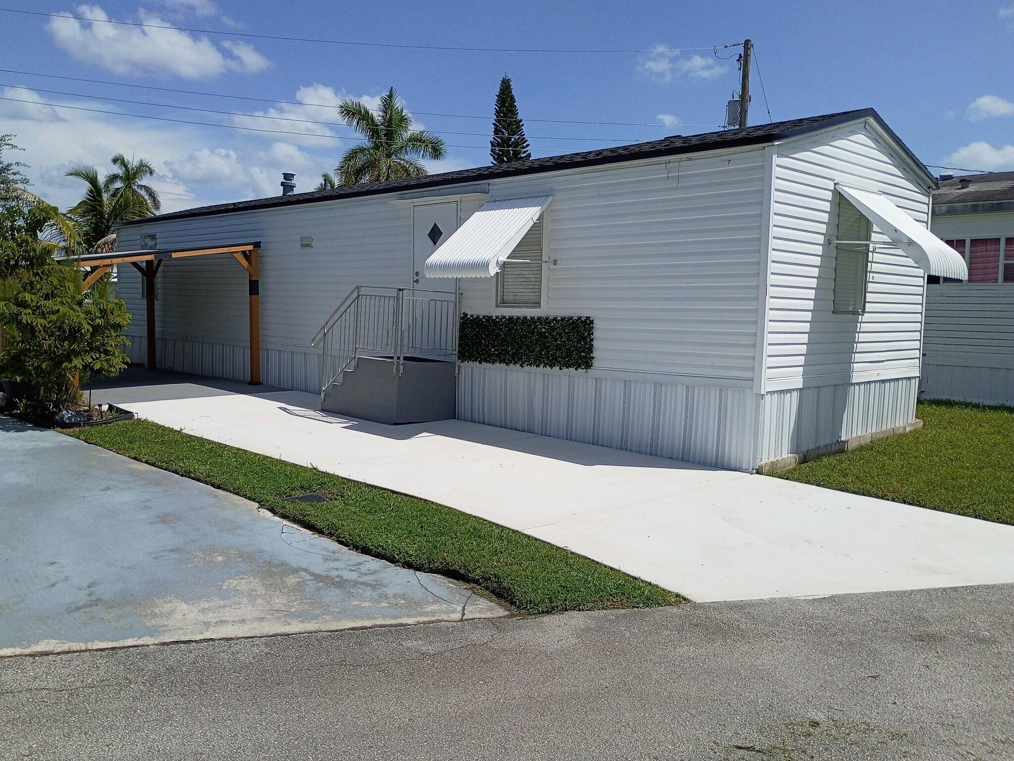 8517 SW 17th Court — photo