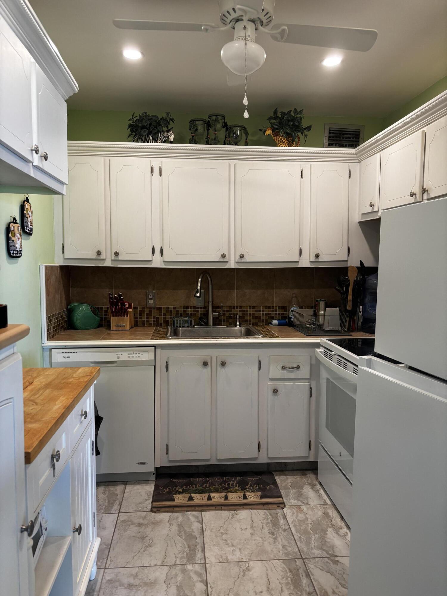 310 Chatham O Unit 310 — photo
