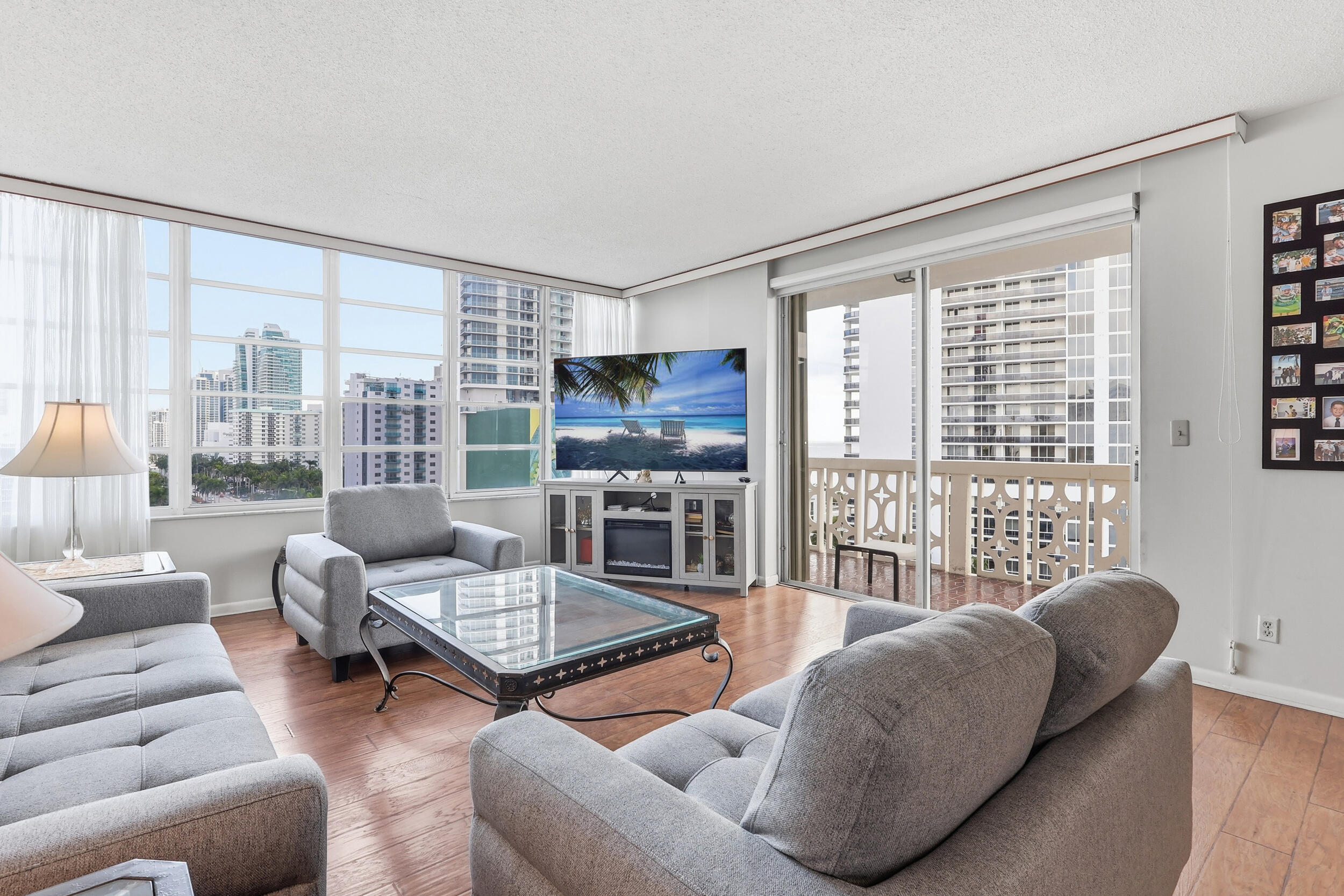 1825 S Ocean Drive Ph 1 — photo