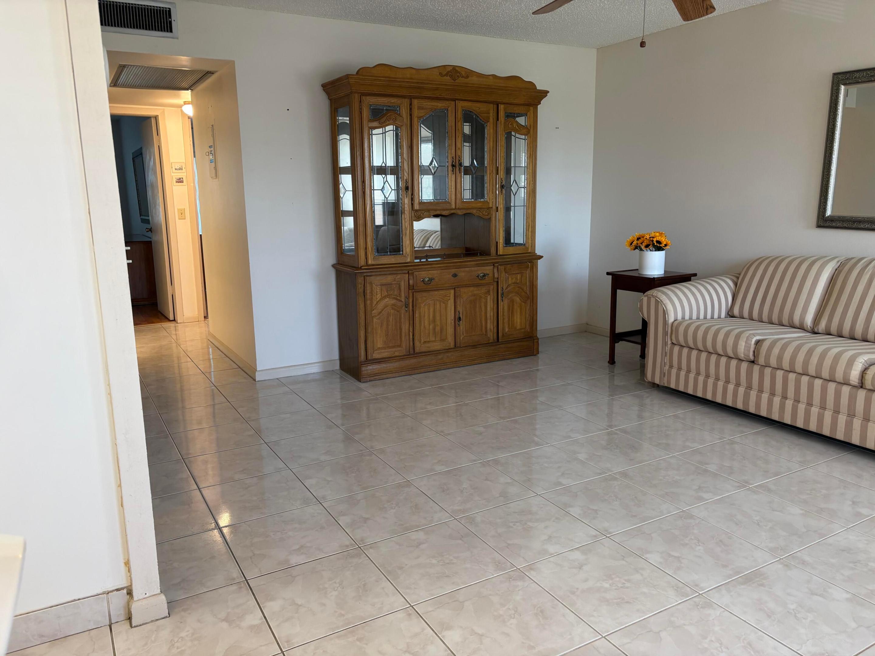 3076 Guildford E, Boca Raton, FL 33434 — photo 2