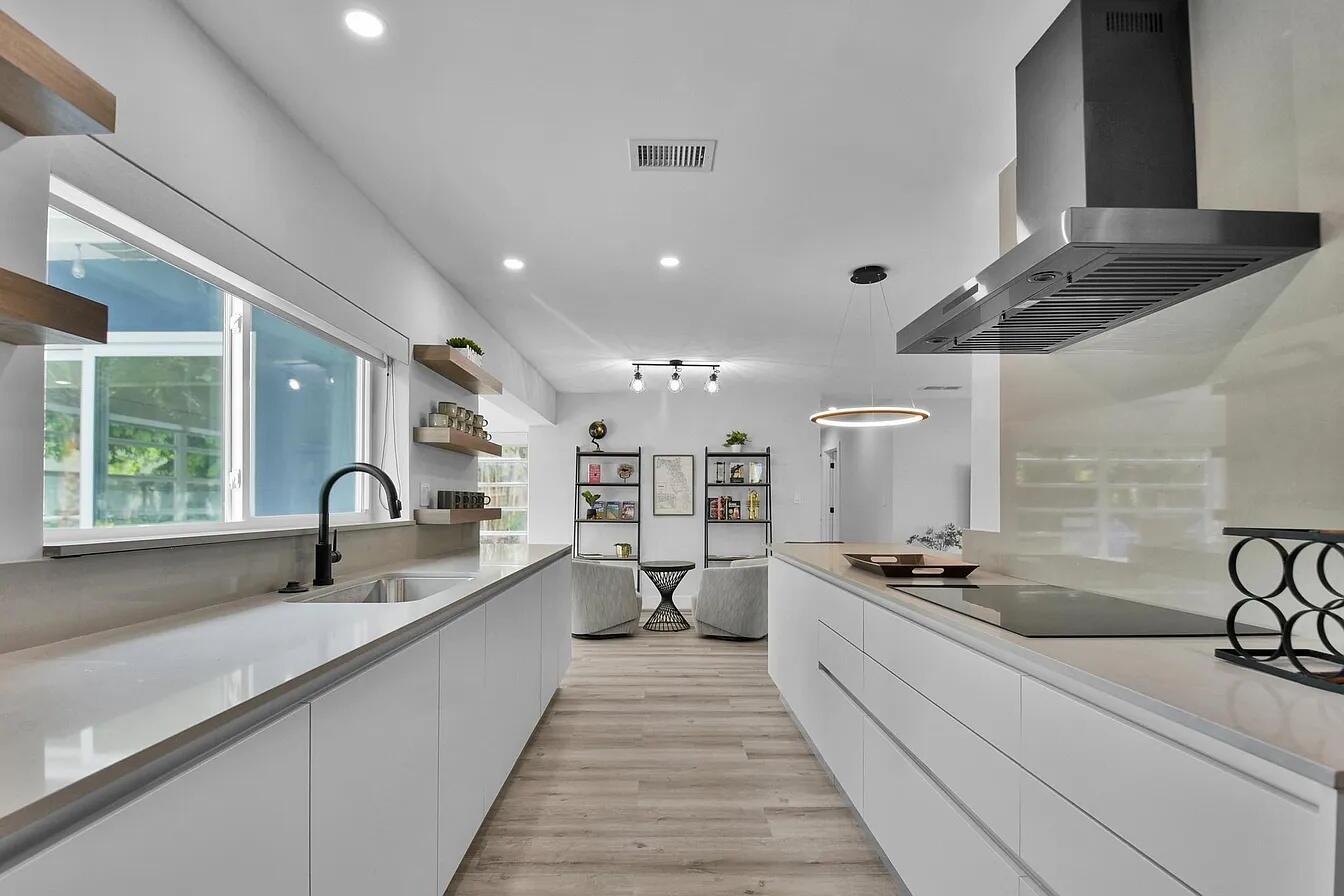 803 Bluebird Drive — photo