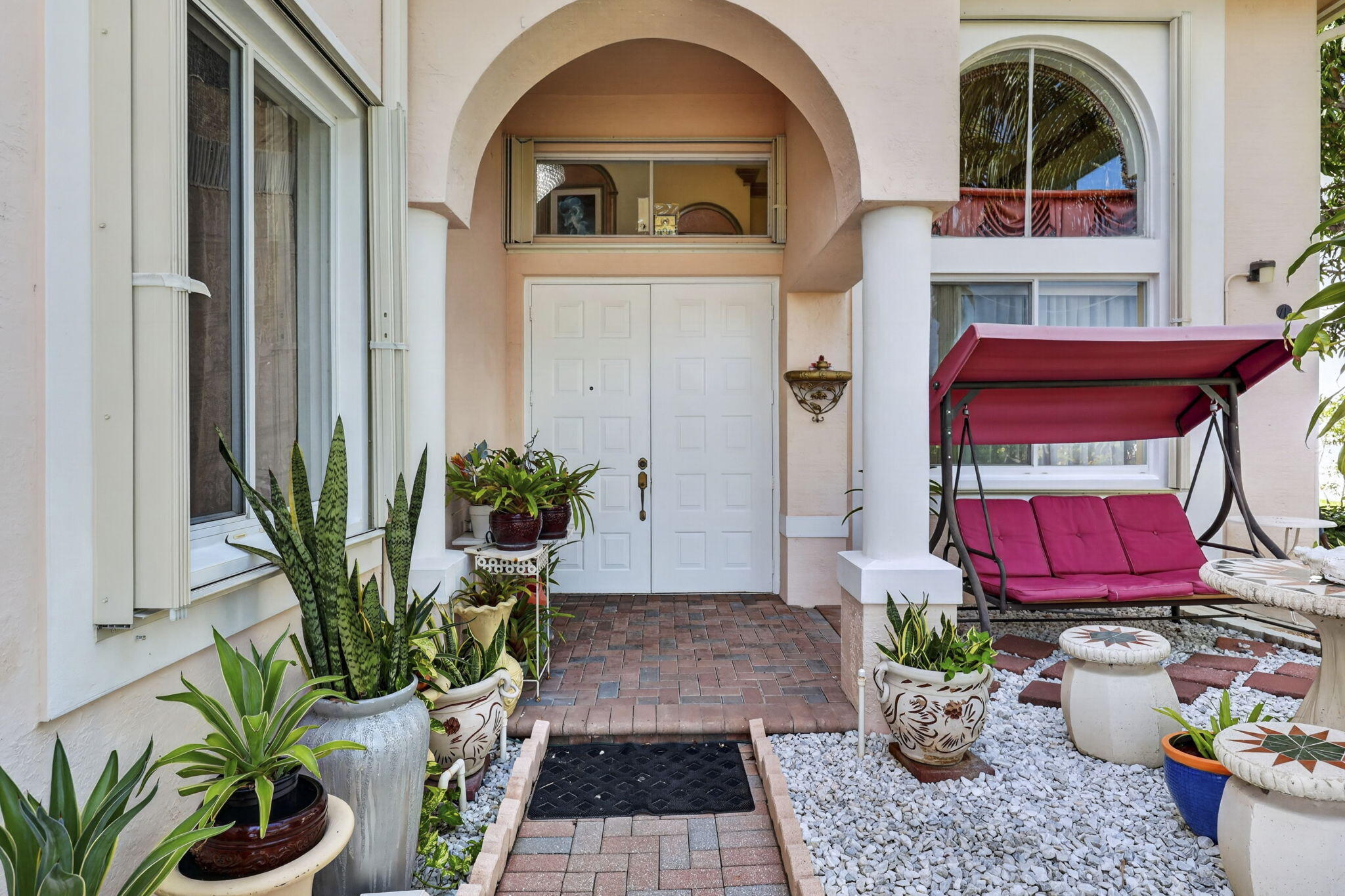 120 Isola Circle — photo