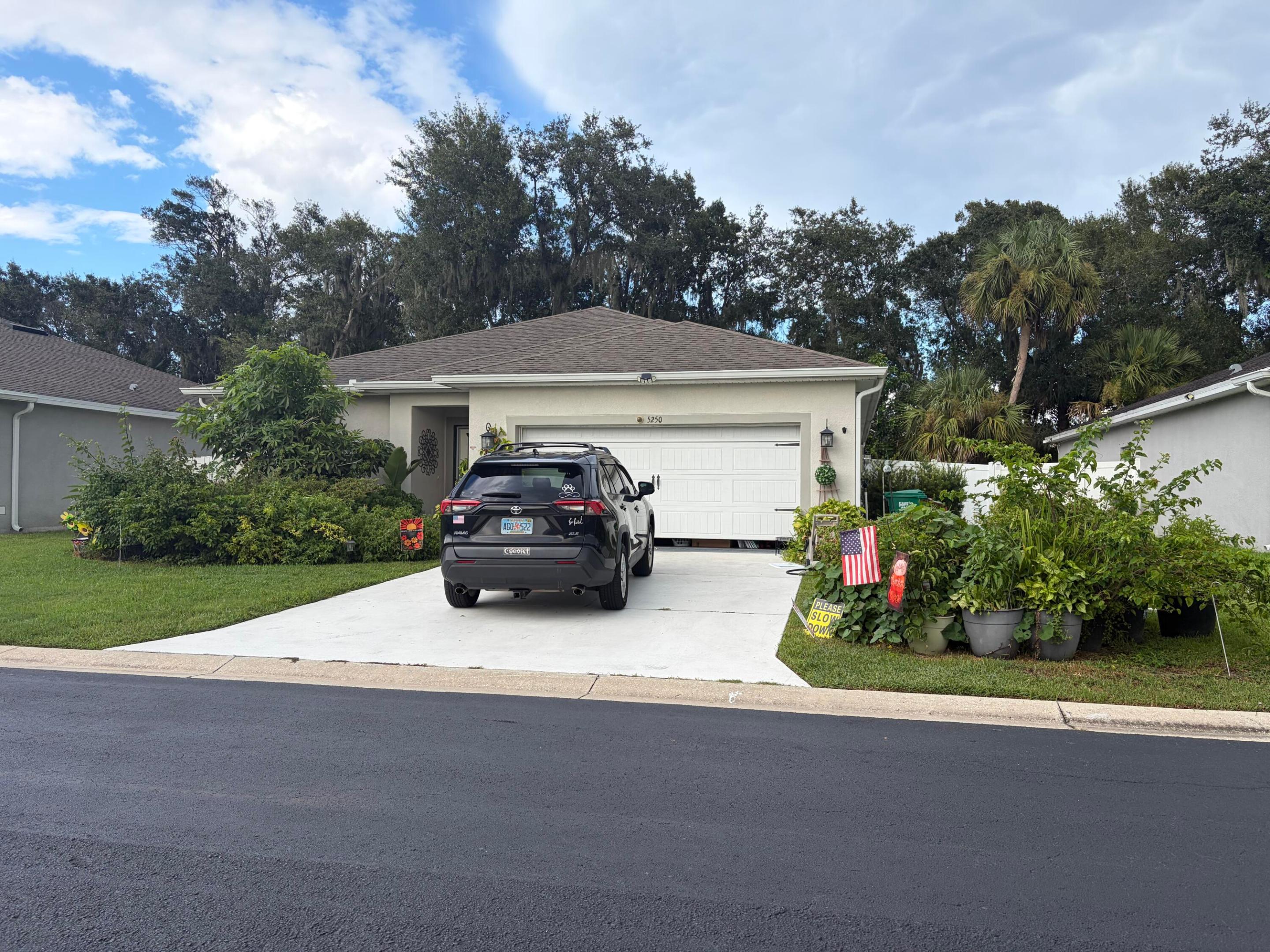 5250 Oakland Lake Circle — photo
