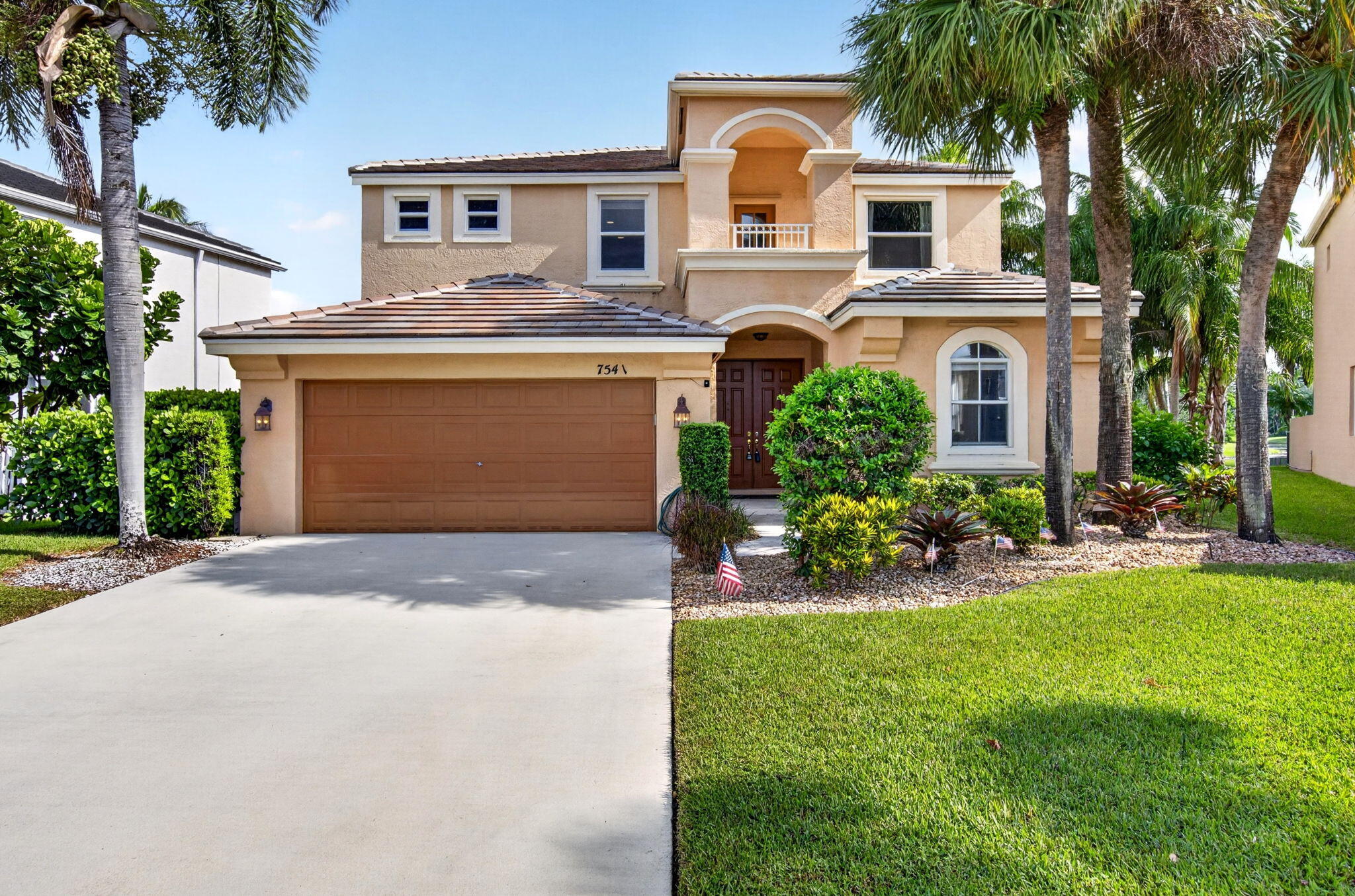 7541 Downwinds Lane — photo
