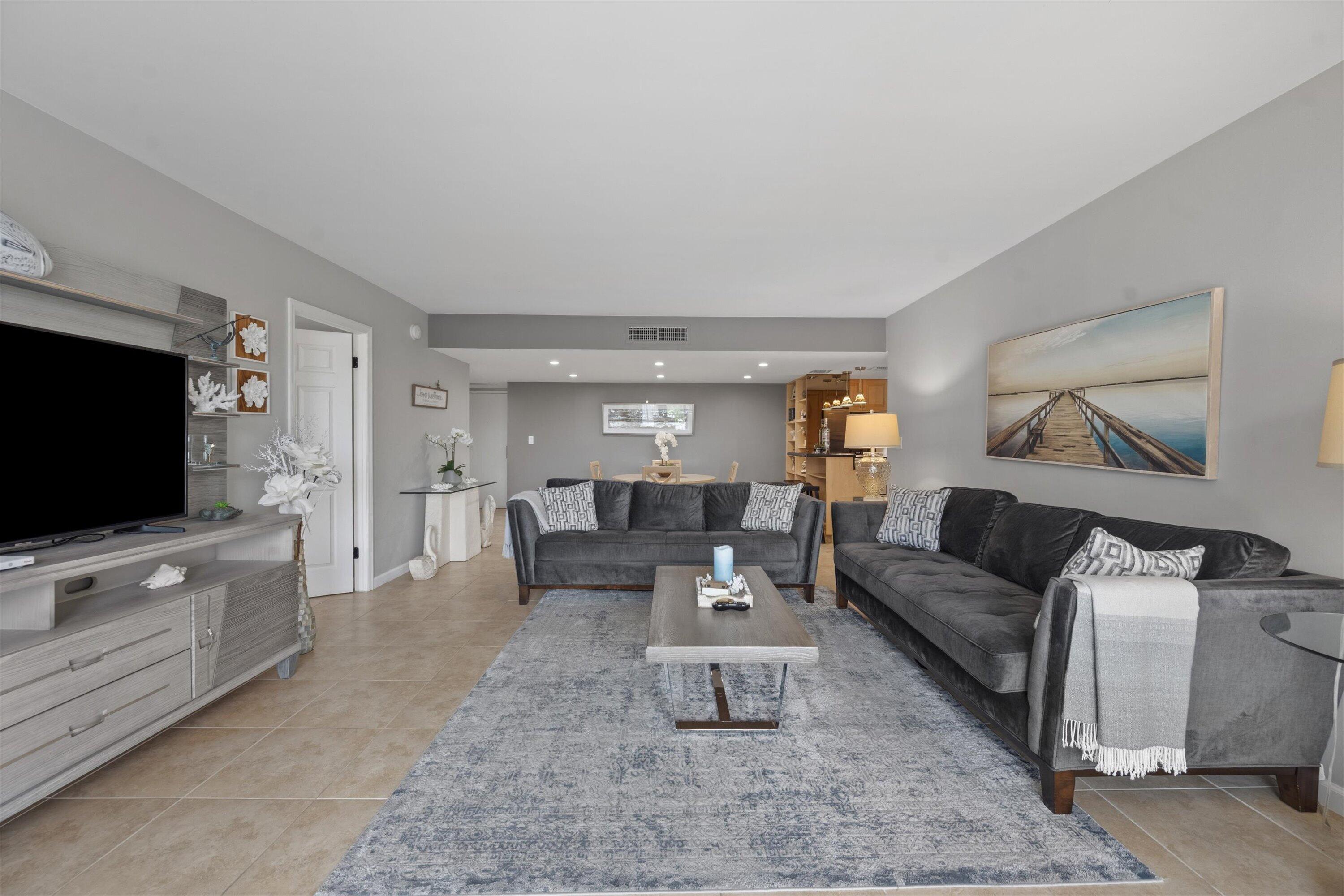 2860 S Ocean Boulevard 316 — photo