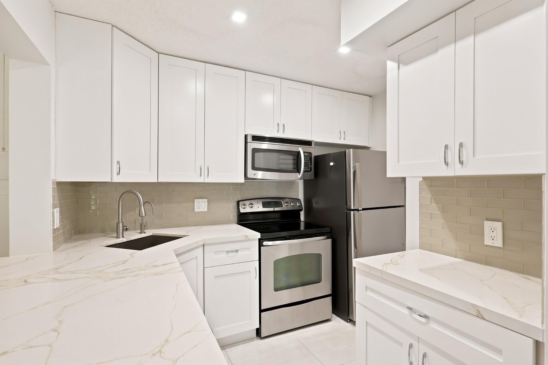 609 Sea Pine Way F2 — photo