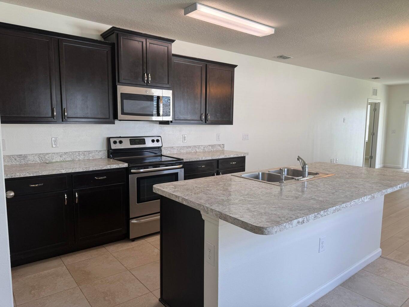 11477 SW Patterson Street — photo