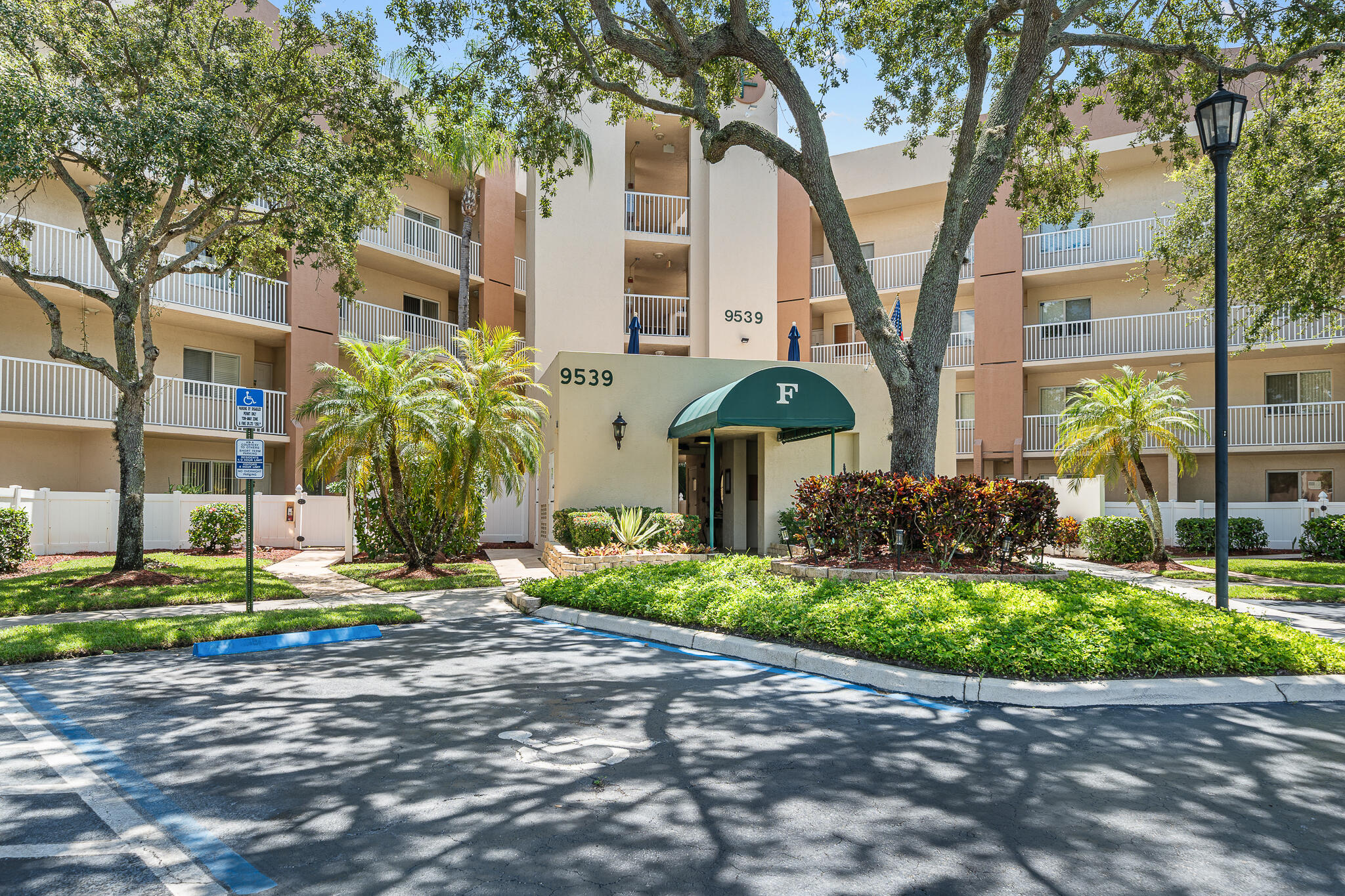 9539 Weldon Circle F408 — photo