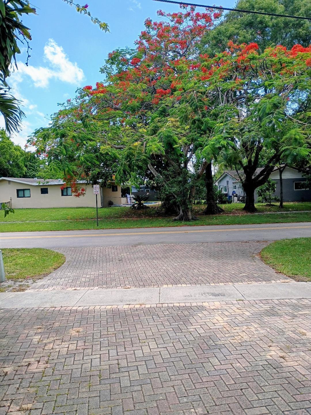 Home in Plantation, FL 33317 — photo 3