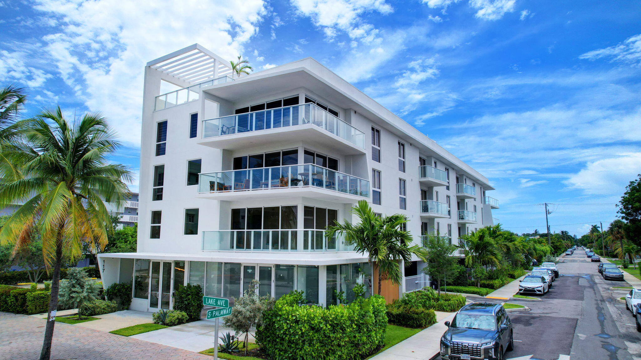 117 Lake Avenue Unit 304 — photo